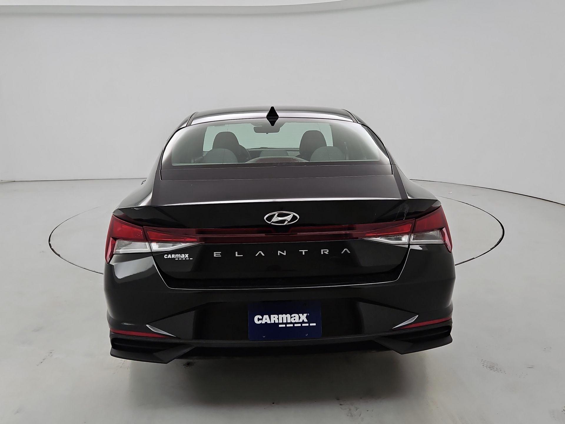 Thumbnail: 2023 Hyundai Elantra - 6