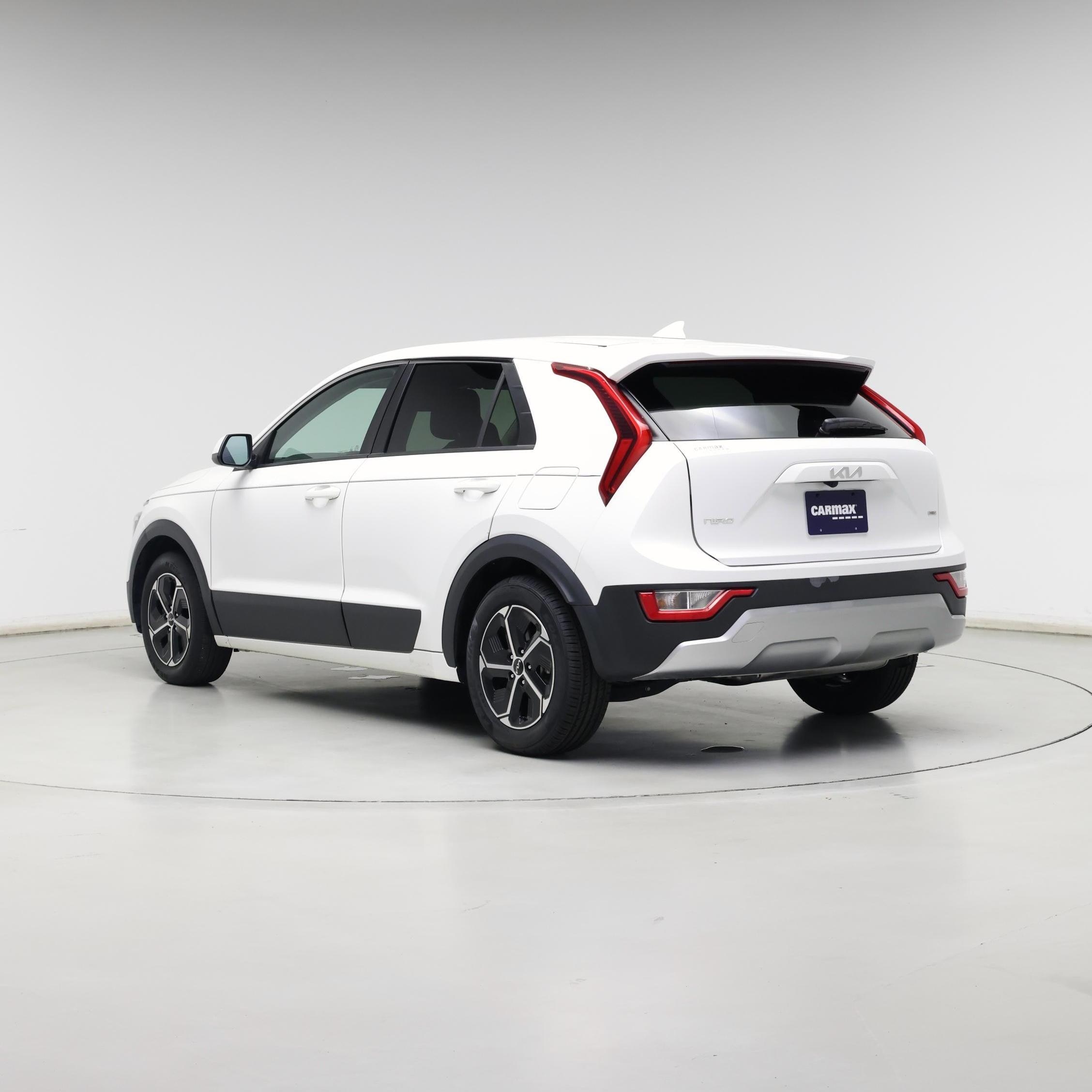 Thumbnail: 2023 Kia Niro - 2