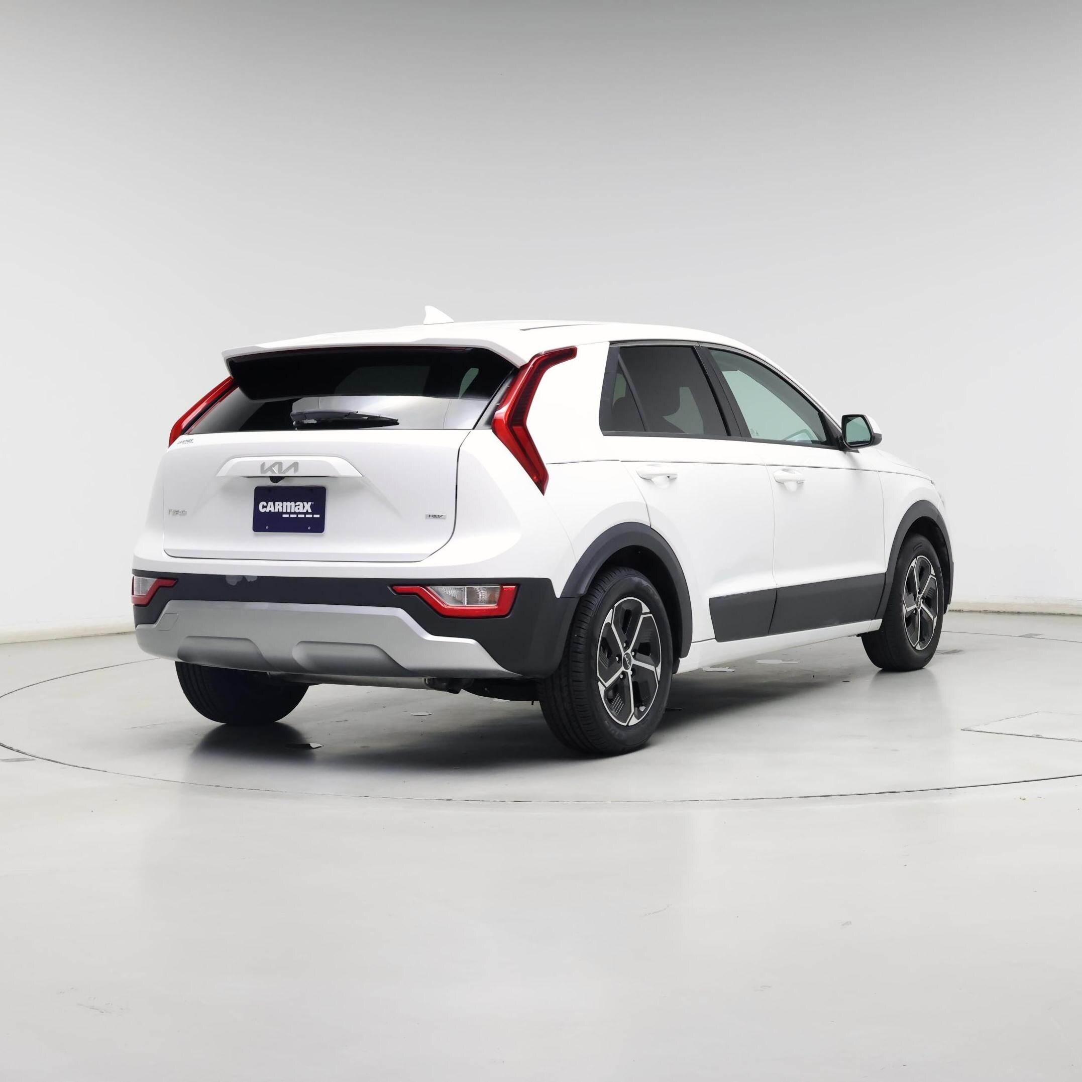 Thumbnail: 2023 Kia Niro - 8