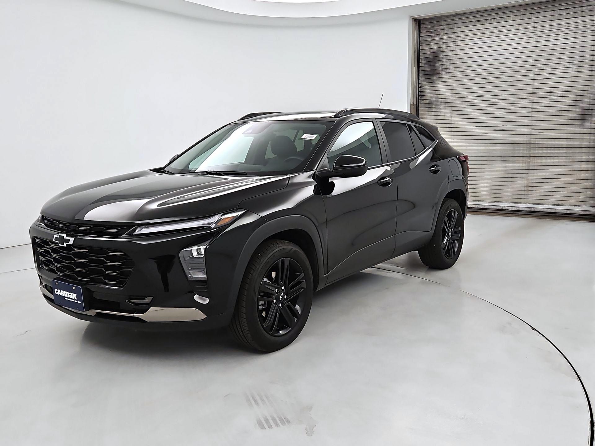 Thumbnail: 2025 Chevrolet Trax - 3