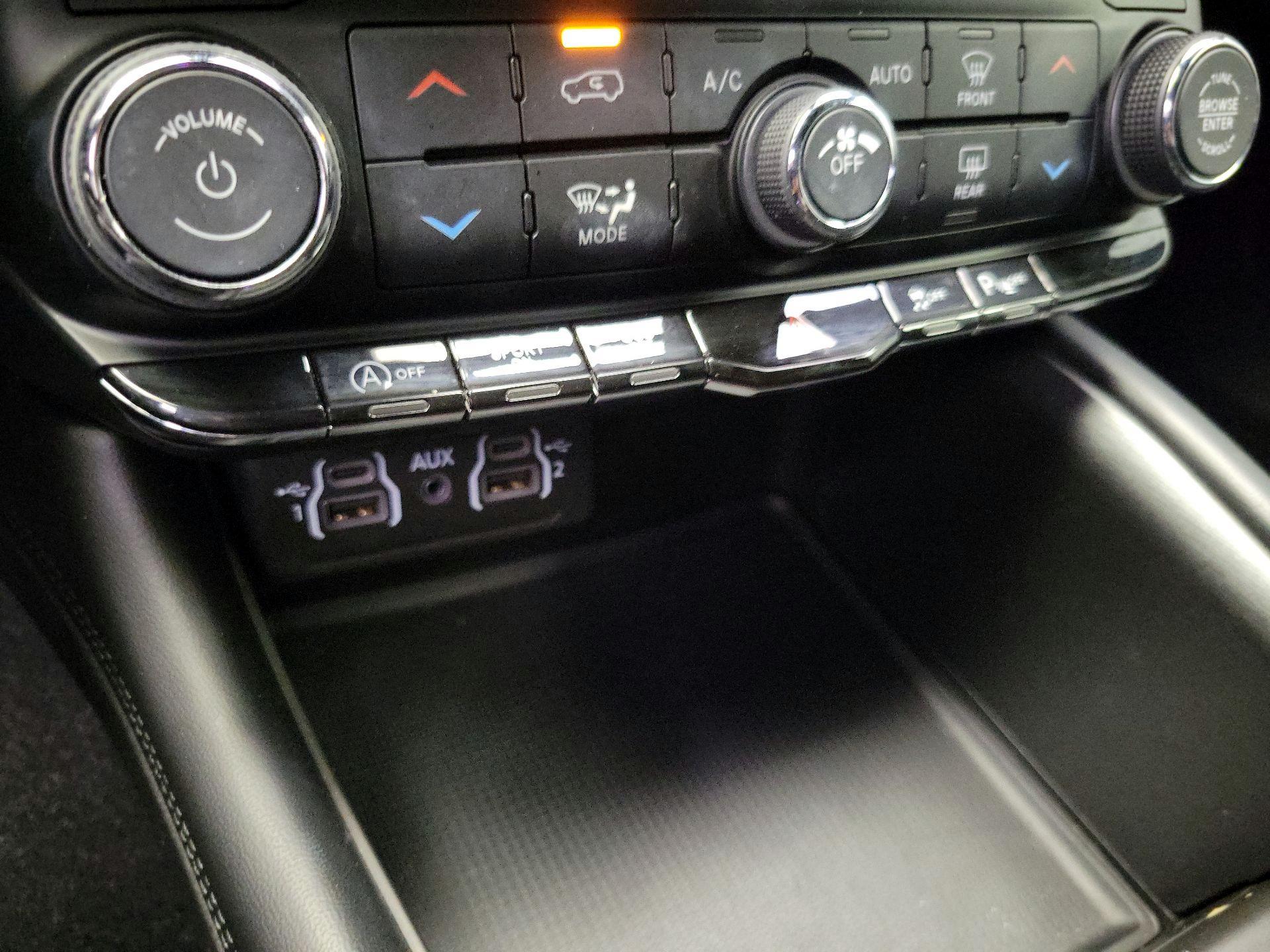 Thumbnail: 2021 Dodge Durango - 16