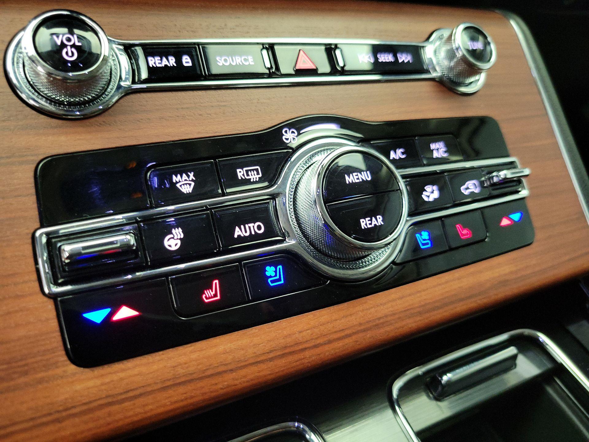 Thumbnail: 2024 Lincoln Aviator - 17