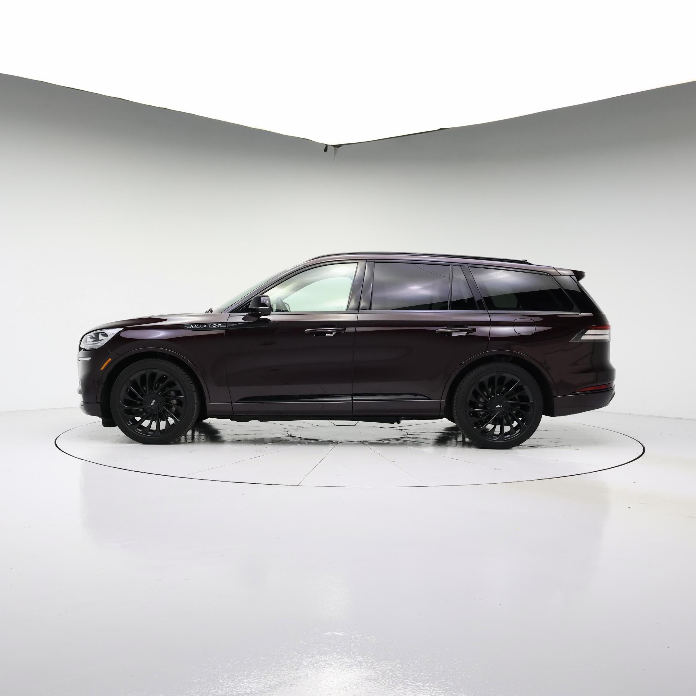Thumbnail: 2024 Lincoln Aviator - 3