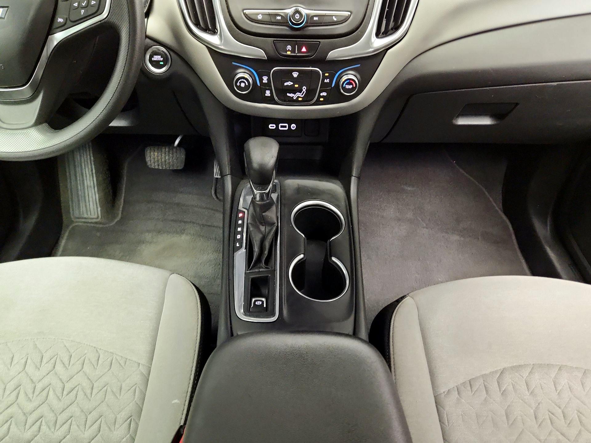 Thumbnail: 2022 Chevrolet Equinox - 17