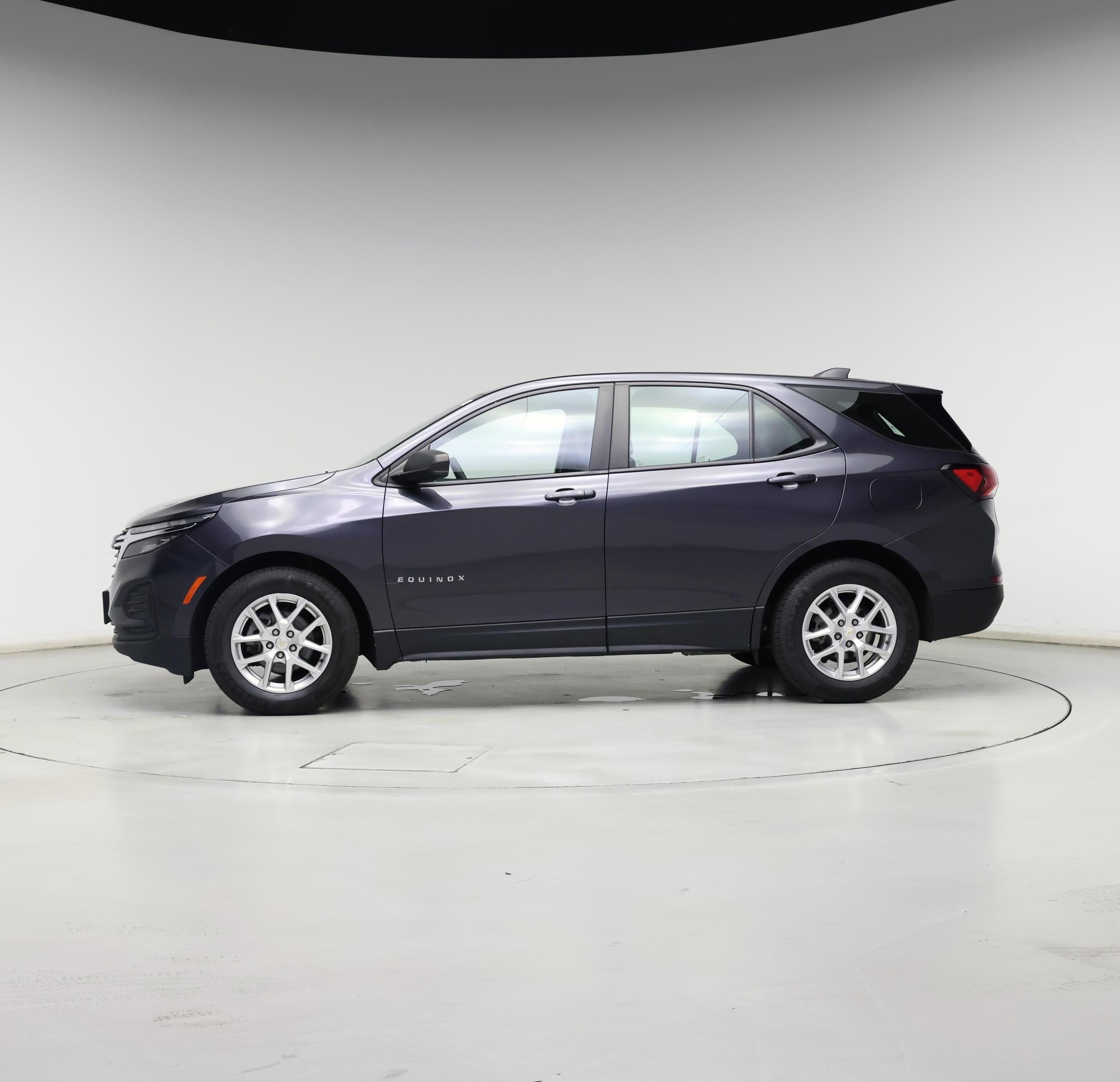 Thumbnail: 2022 Chevrolet Equinox - 3