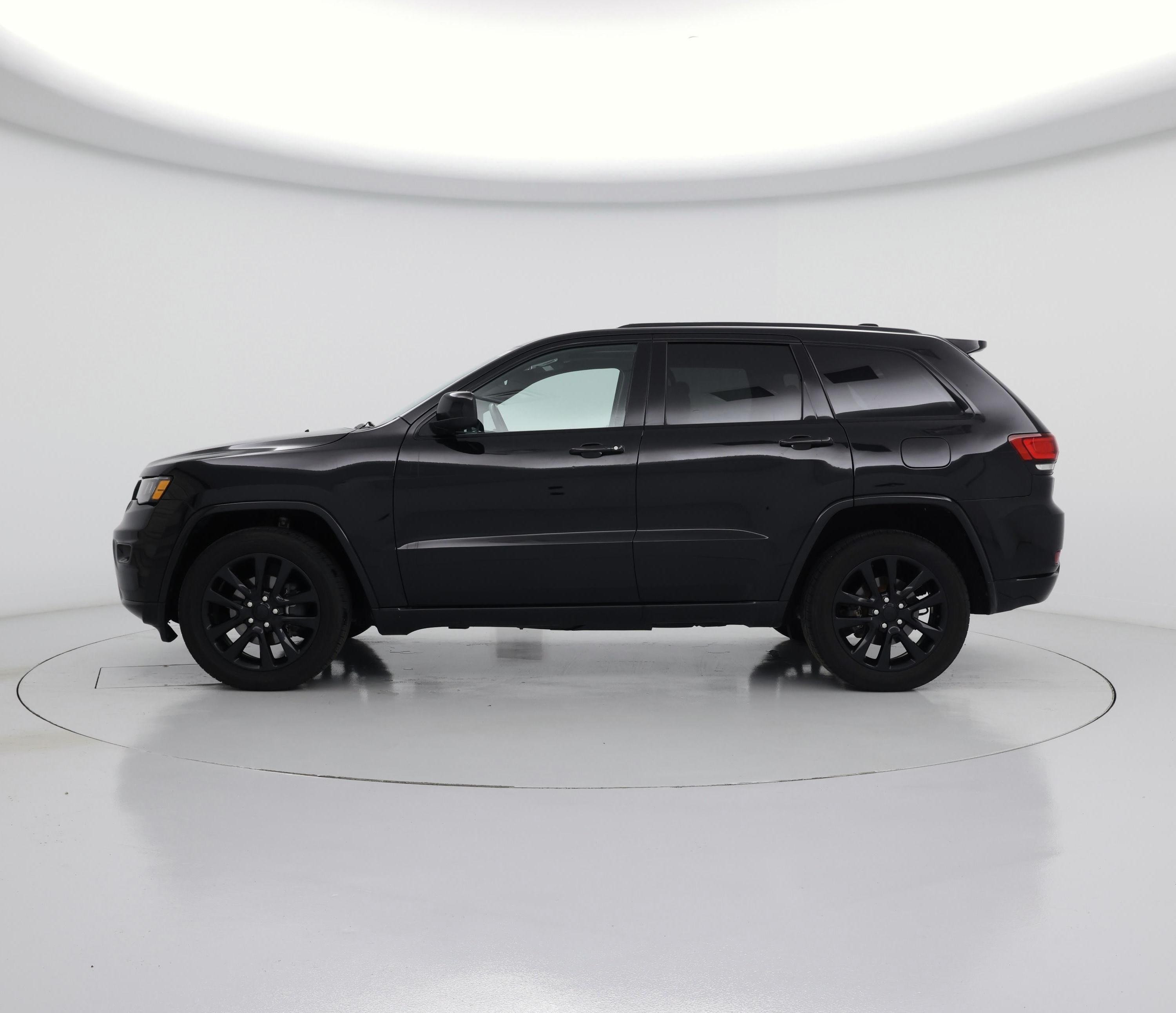 Thumbnail: 2019 Jeep Grand Cherokee - 3
