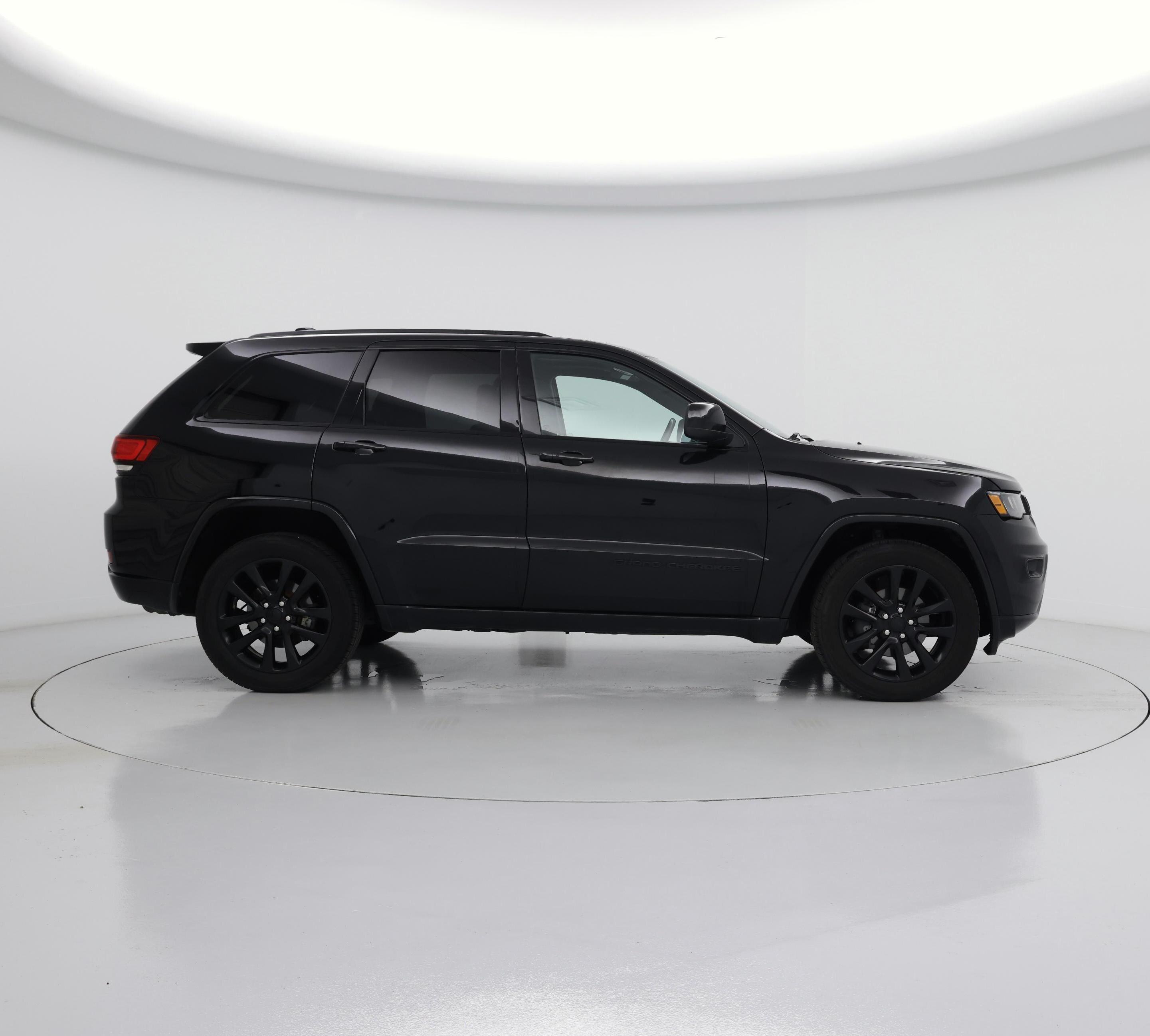 Thumbnail: 2019 Jeep Grand Cherokee - 7