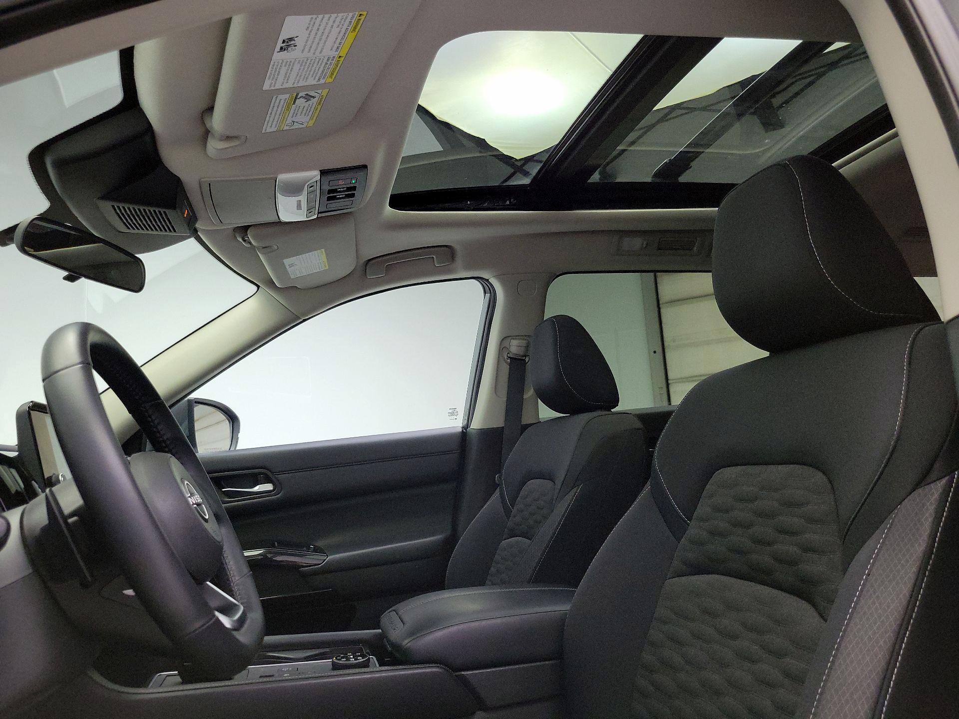Thumbnail: 2022 Nissan Pathfinder - 19