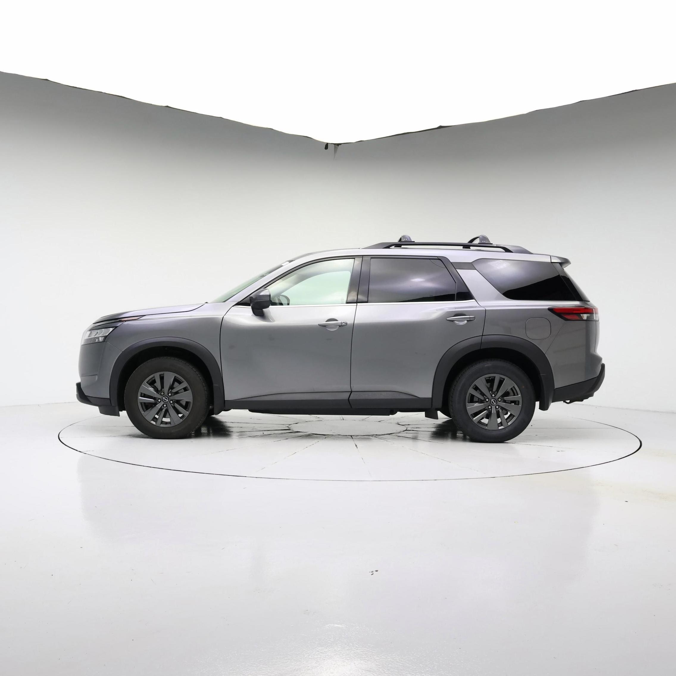 Thumbnail: 2022 Nissan Pathfinder - 3