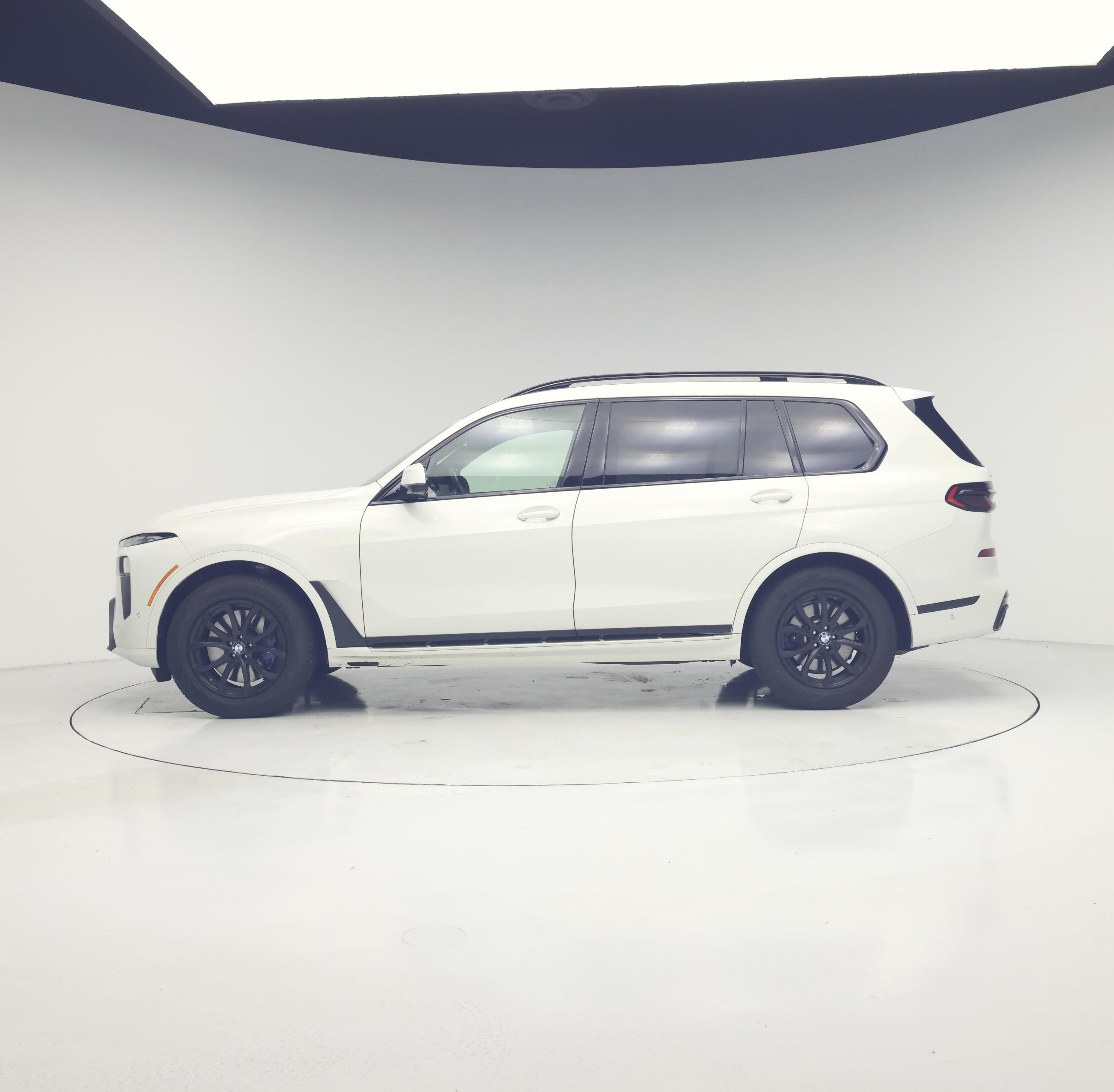 Thumbnail: 2024 BMW X7 - 3