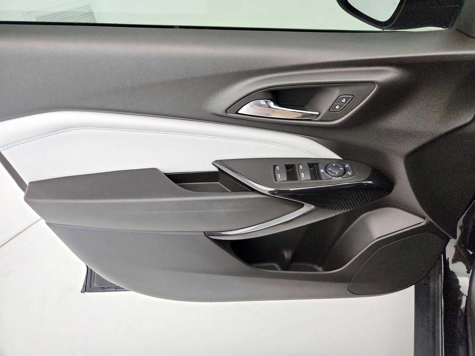 Thumbnail: 2025 Chevrolet Trax - 12