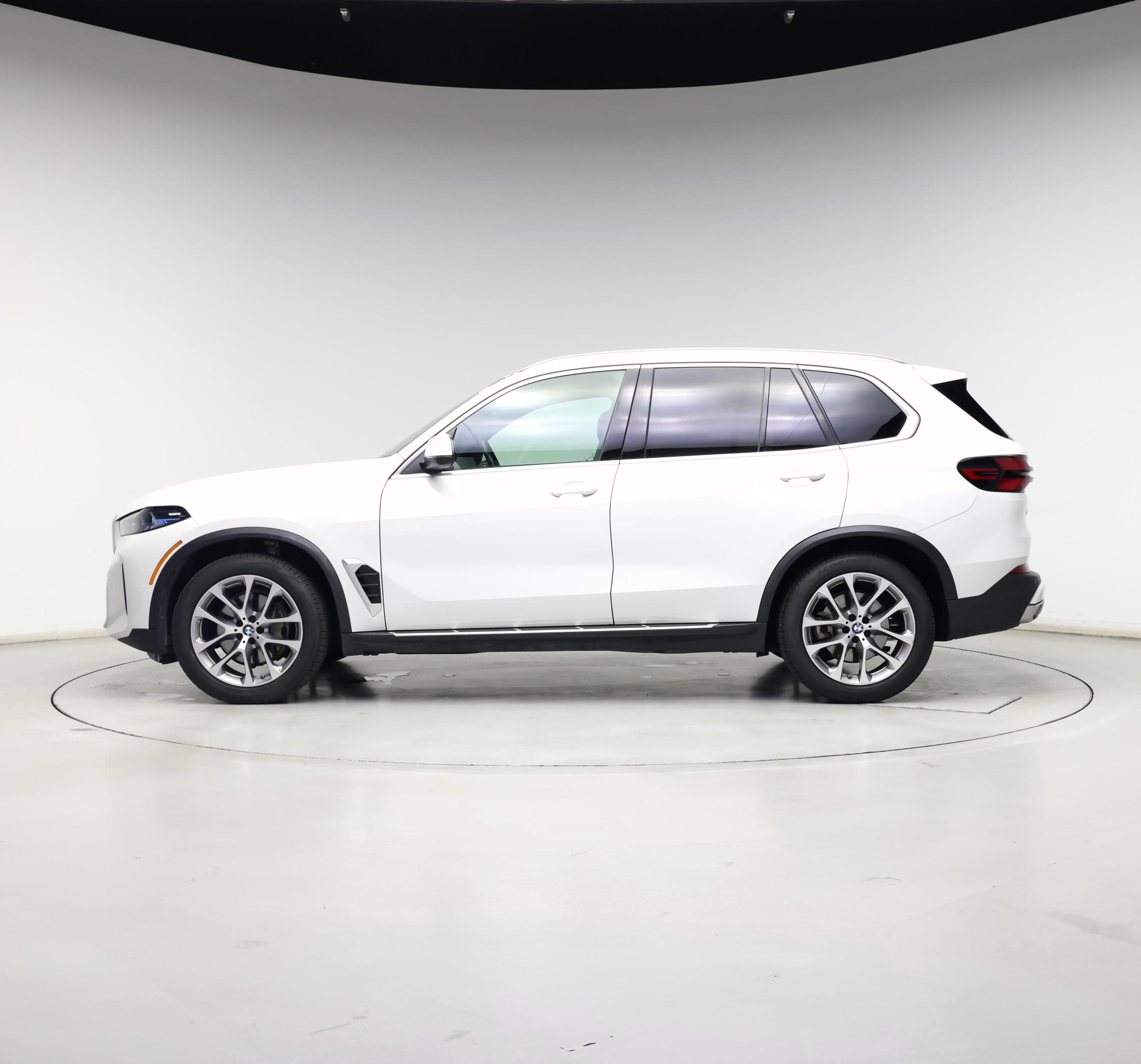 Thumbnail: 2024 BMW X5 - 3