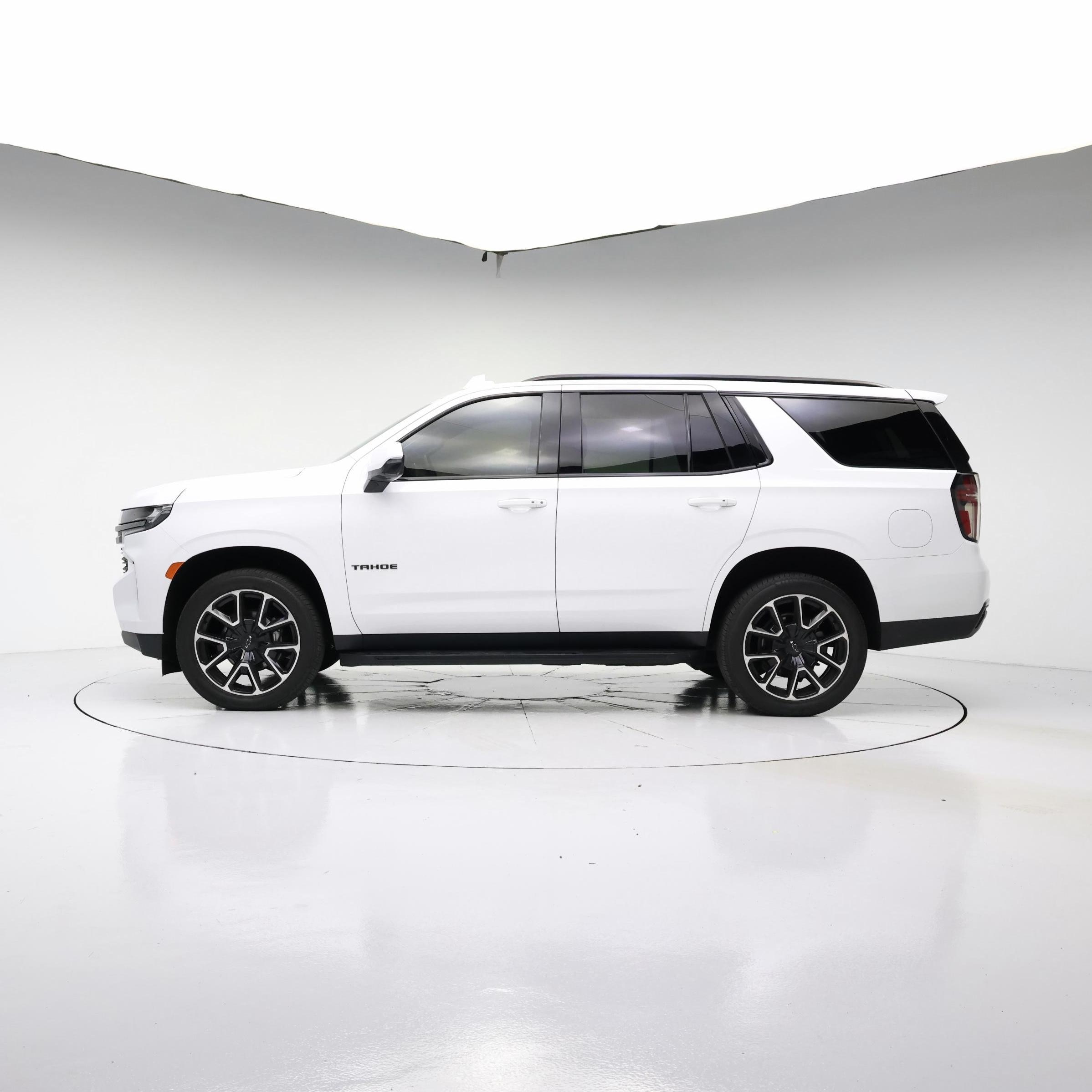 Thumbnail: 2022 Chevrolet Tahoe - 3
