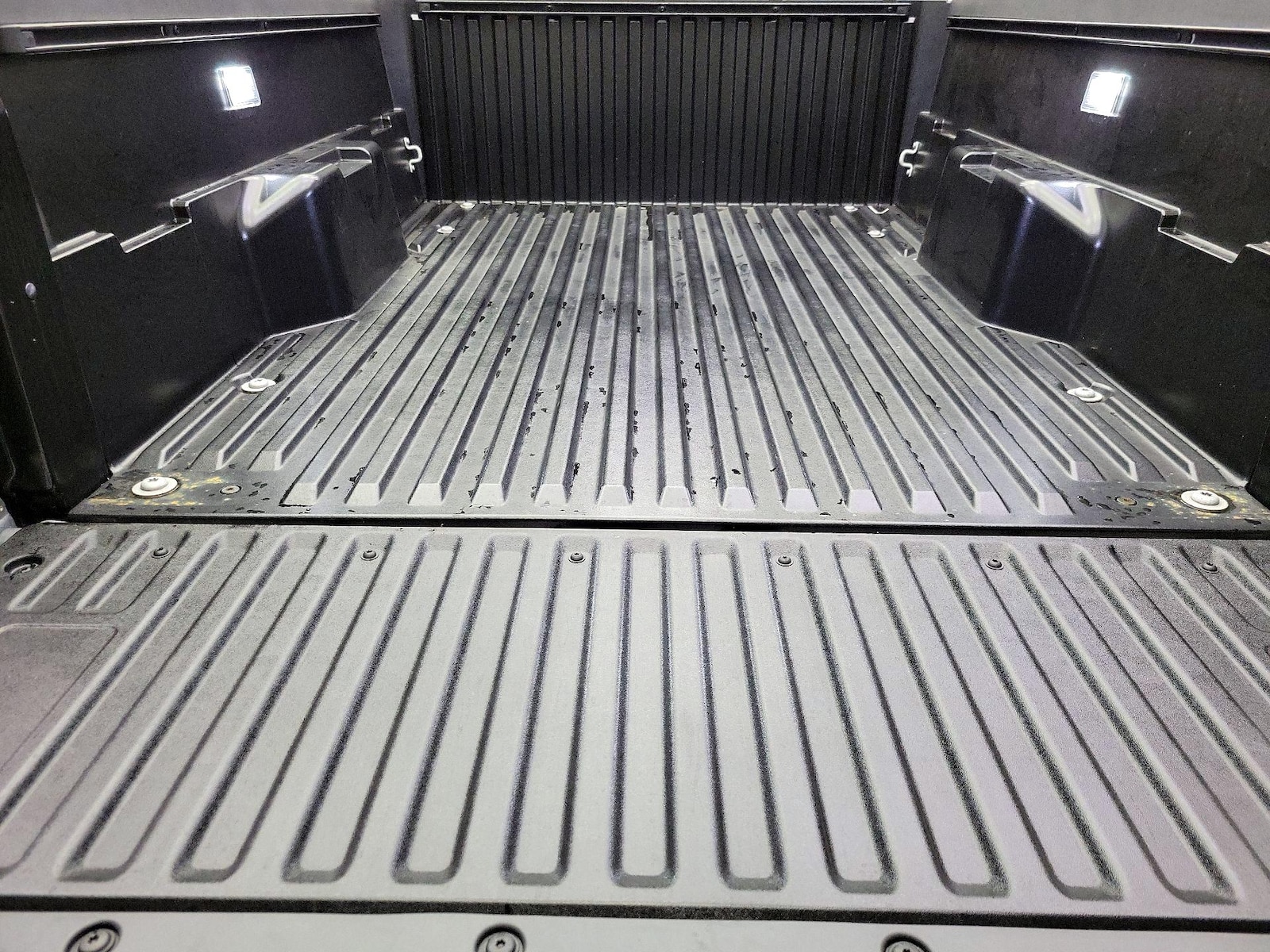 2025 Toyota Tacoma SR5 - Photo 22
