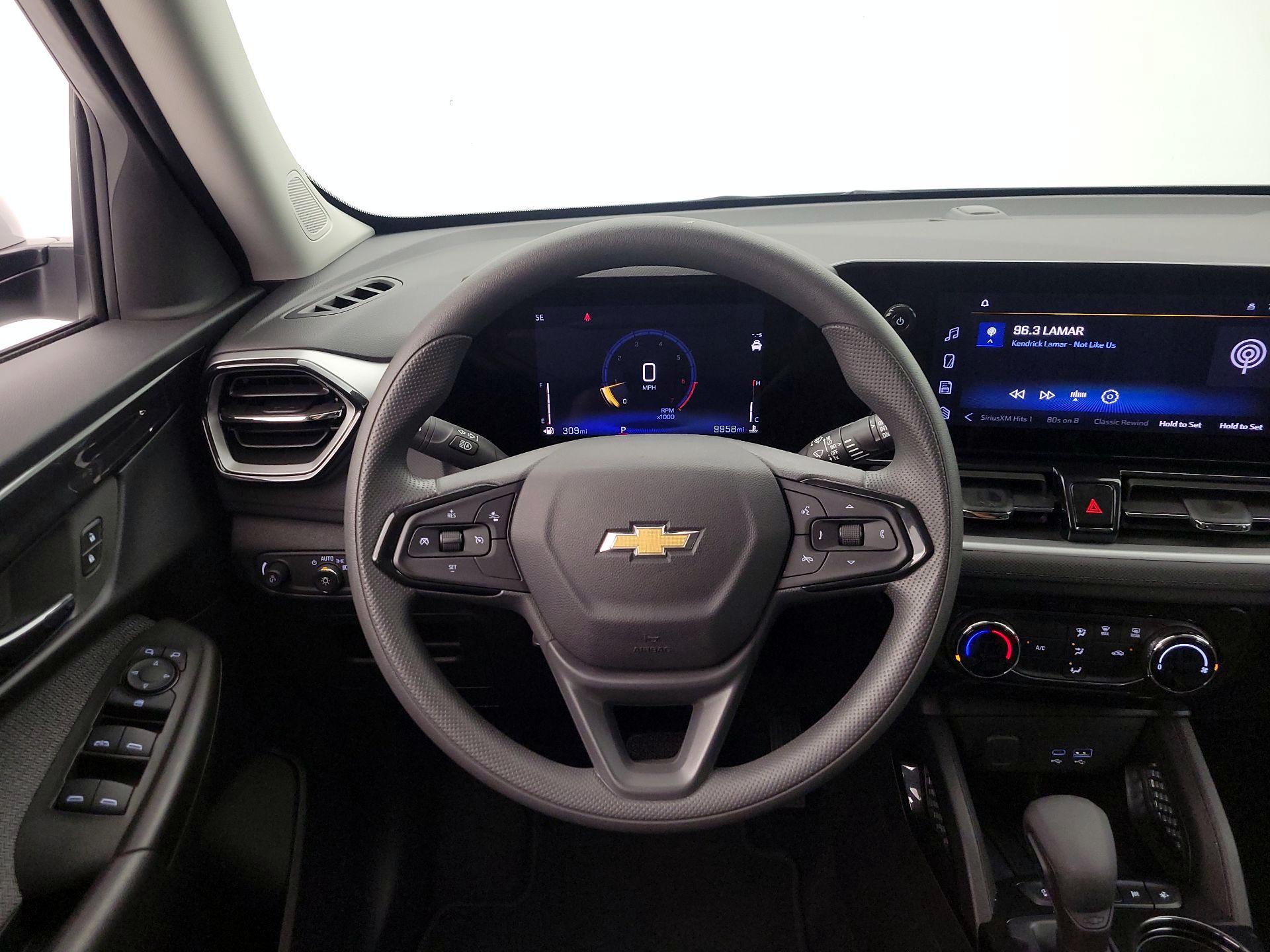Thumbnail: 2026 Chevrolet TrailBlazer - 10