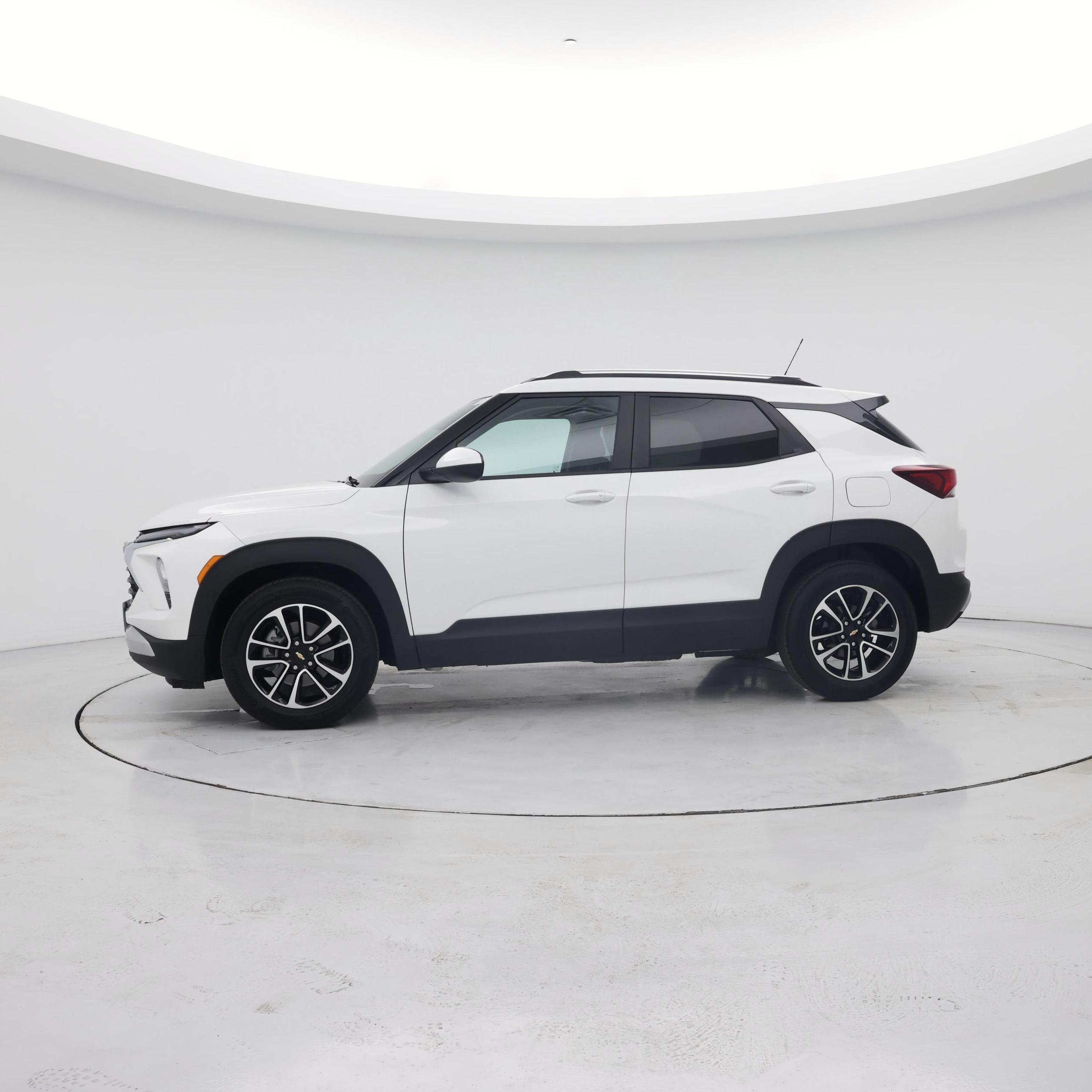 Thumbnail: 2026 Chevrolet TrailBlazer - 3