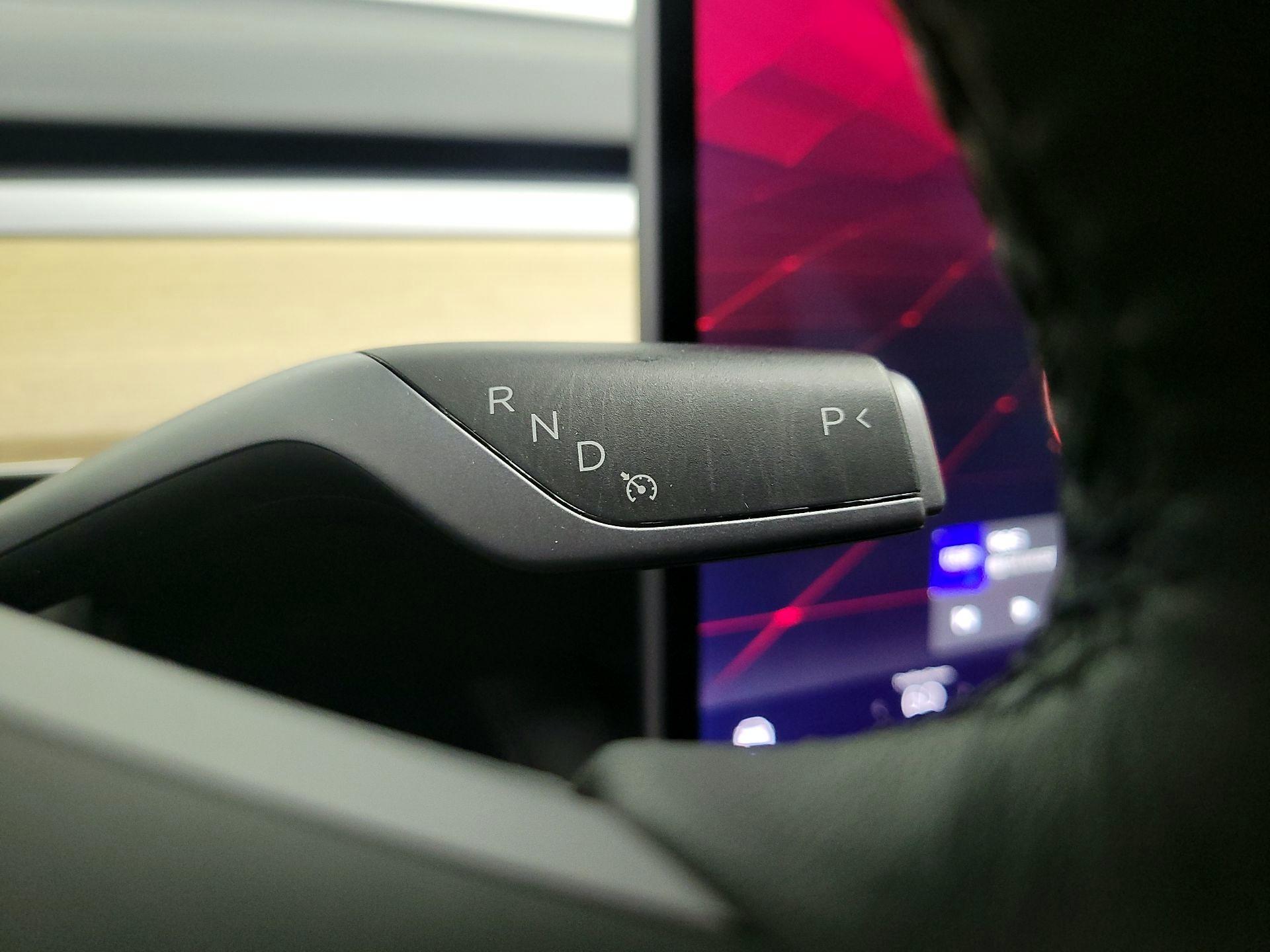 Thumbnail: 2022 Tesla Model 3 - 15
