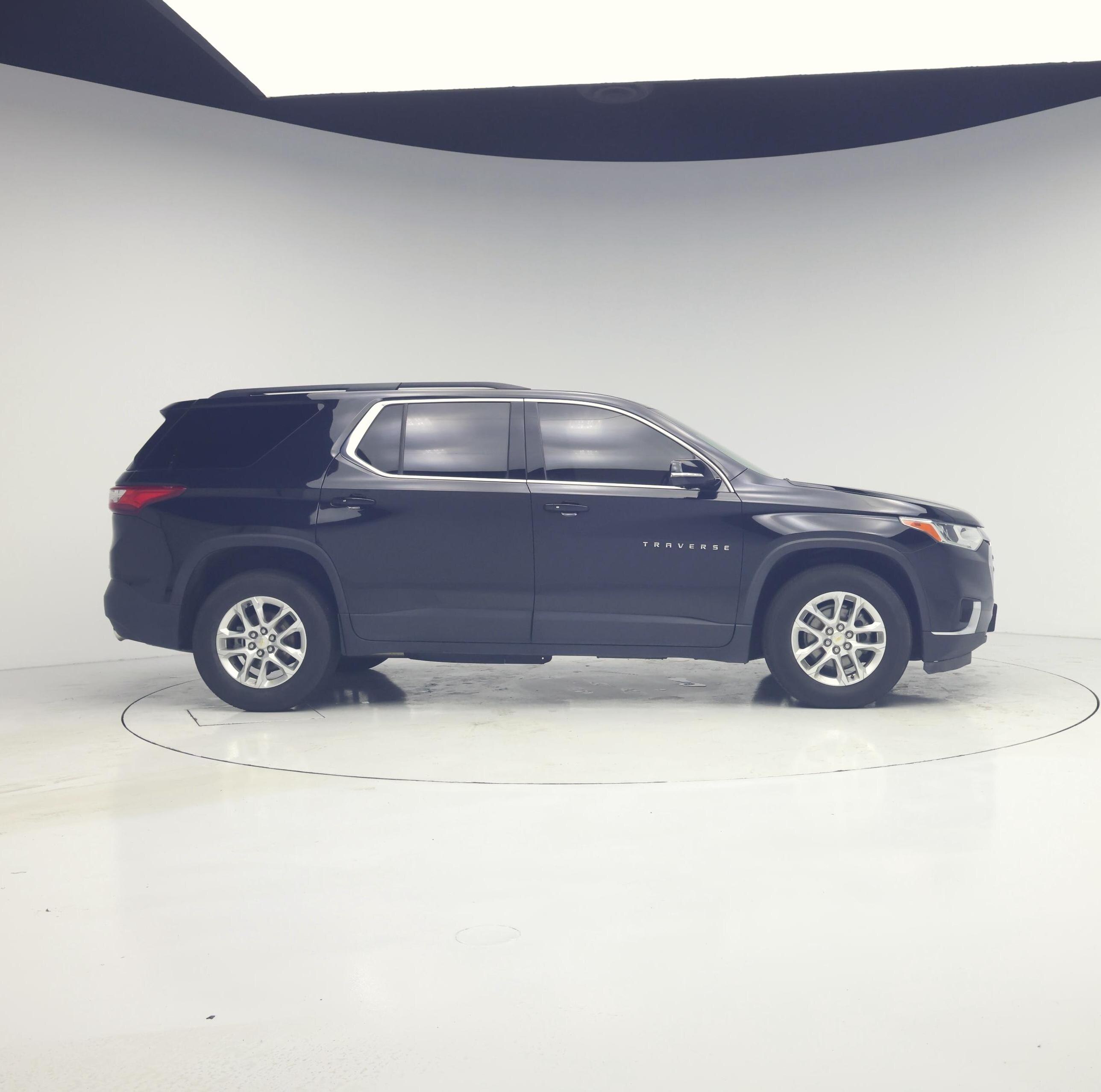 Thumbnail: 2021 Chevrolet Traverse - 7