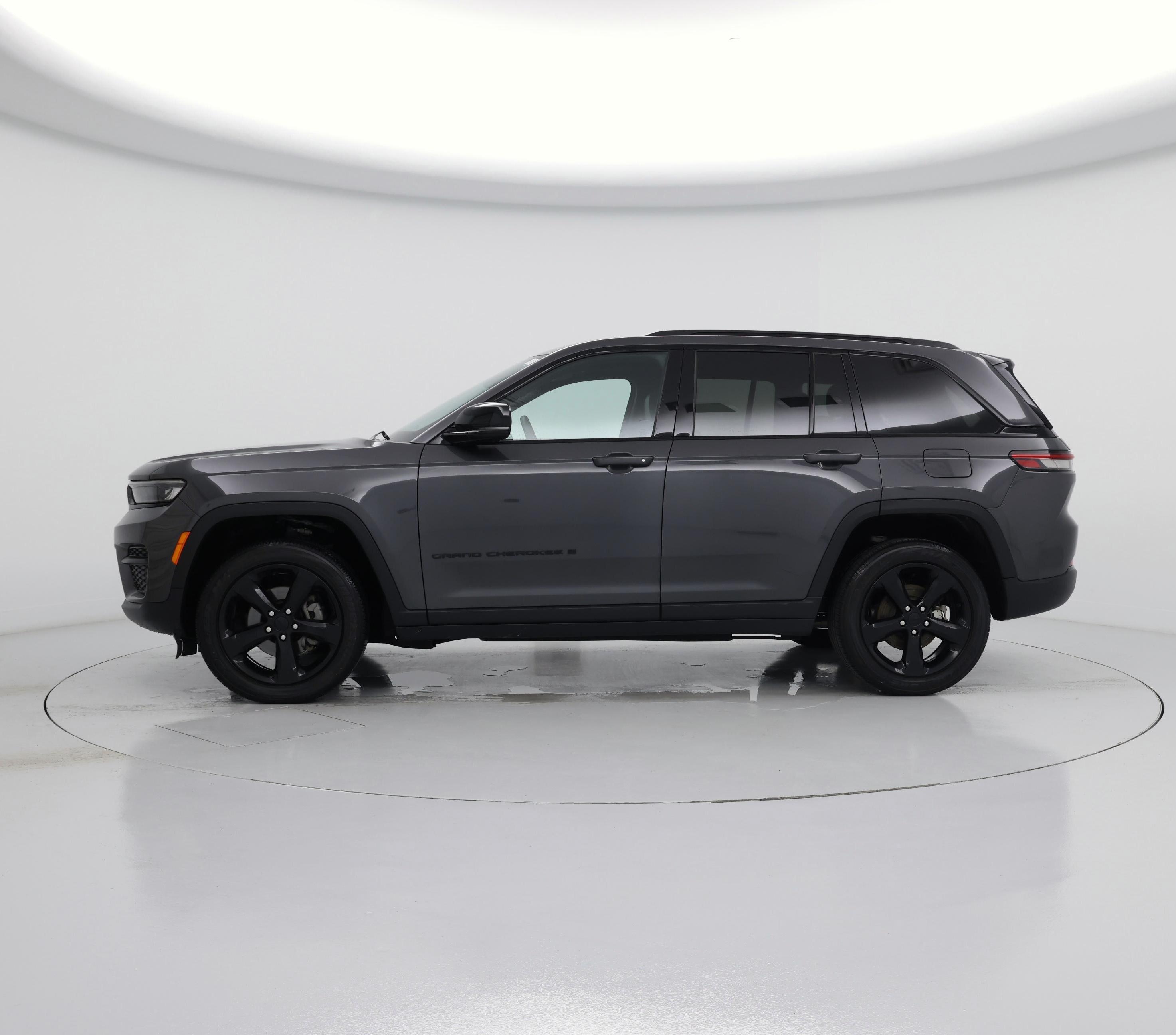 Thumbnail: 2024 Jeep Grand Cherokee - 3