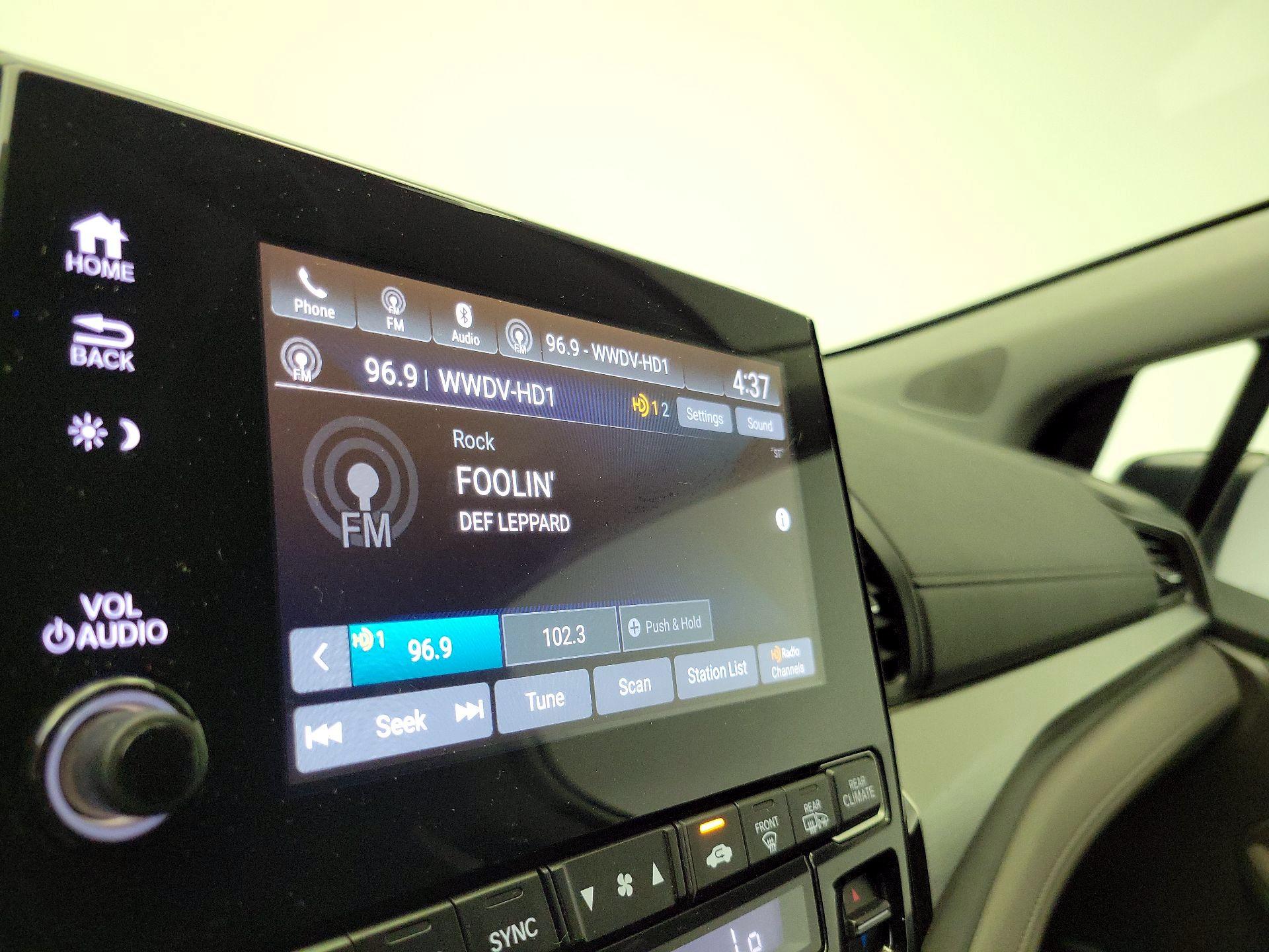 Thumbnail: 2018 Honda Odyssey - 15