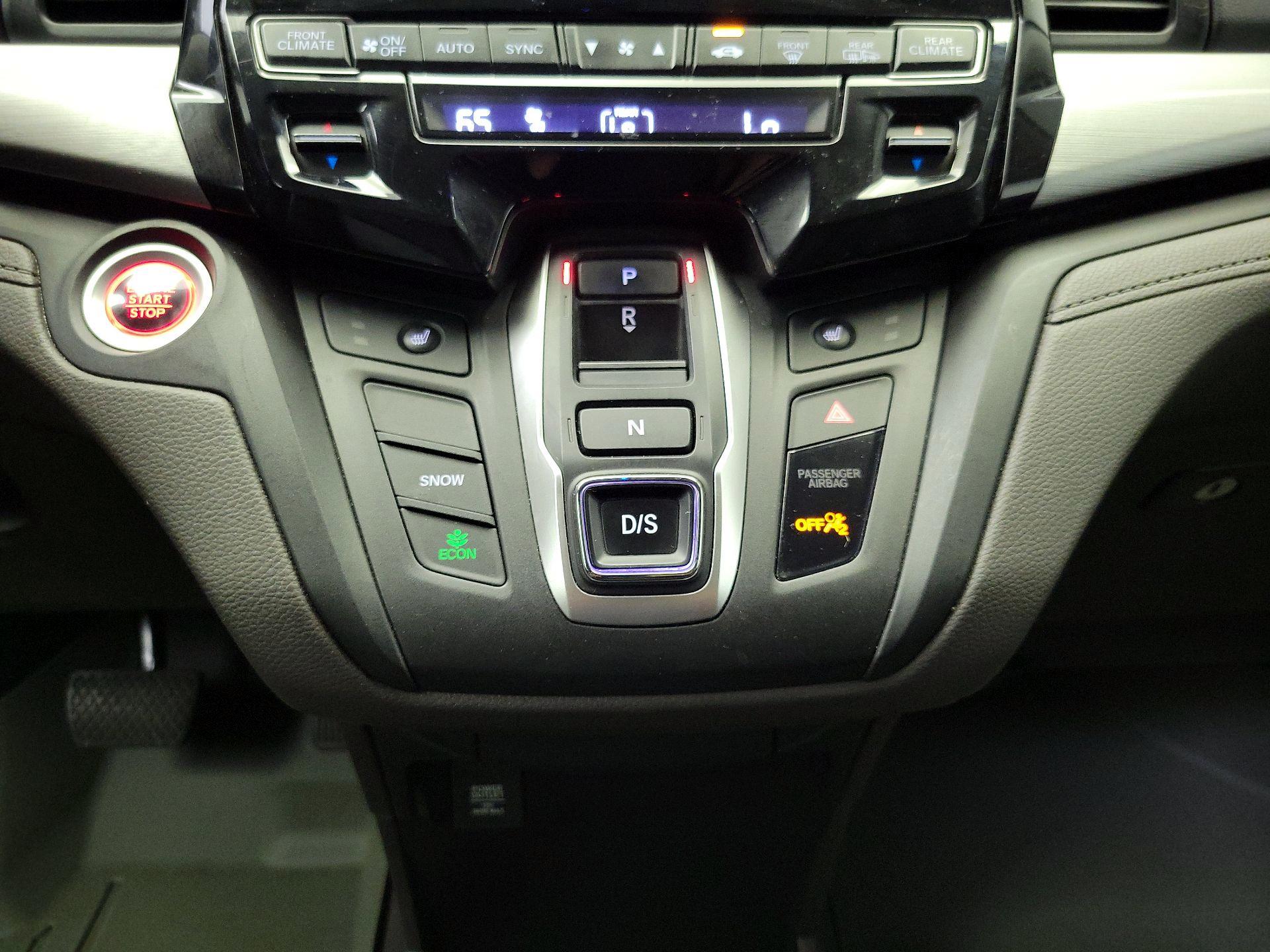 Thumbnail: 2018 Honda Odyssey - 17