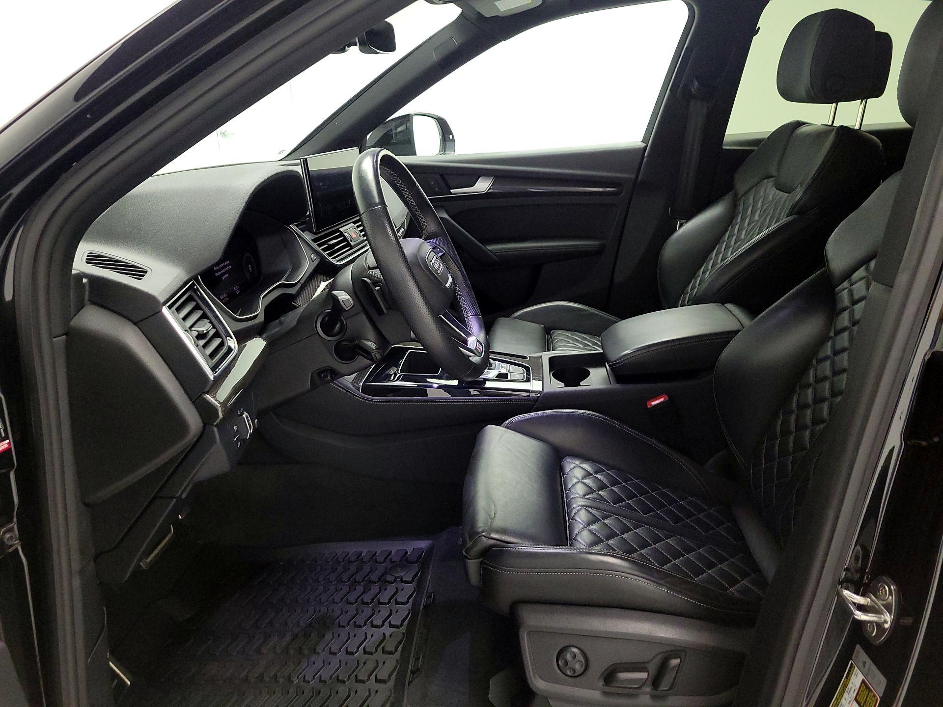 Thumbnail: 2023 Audi SQ5 - 11