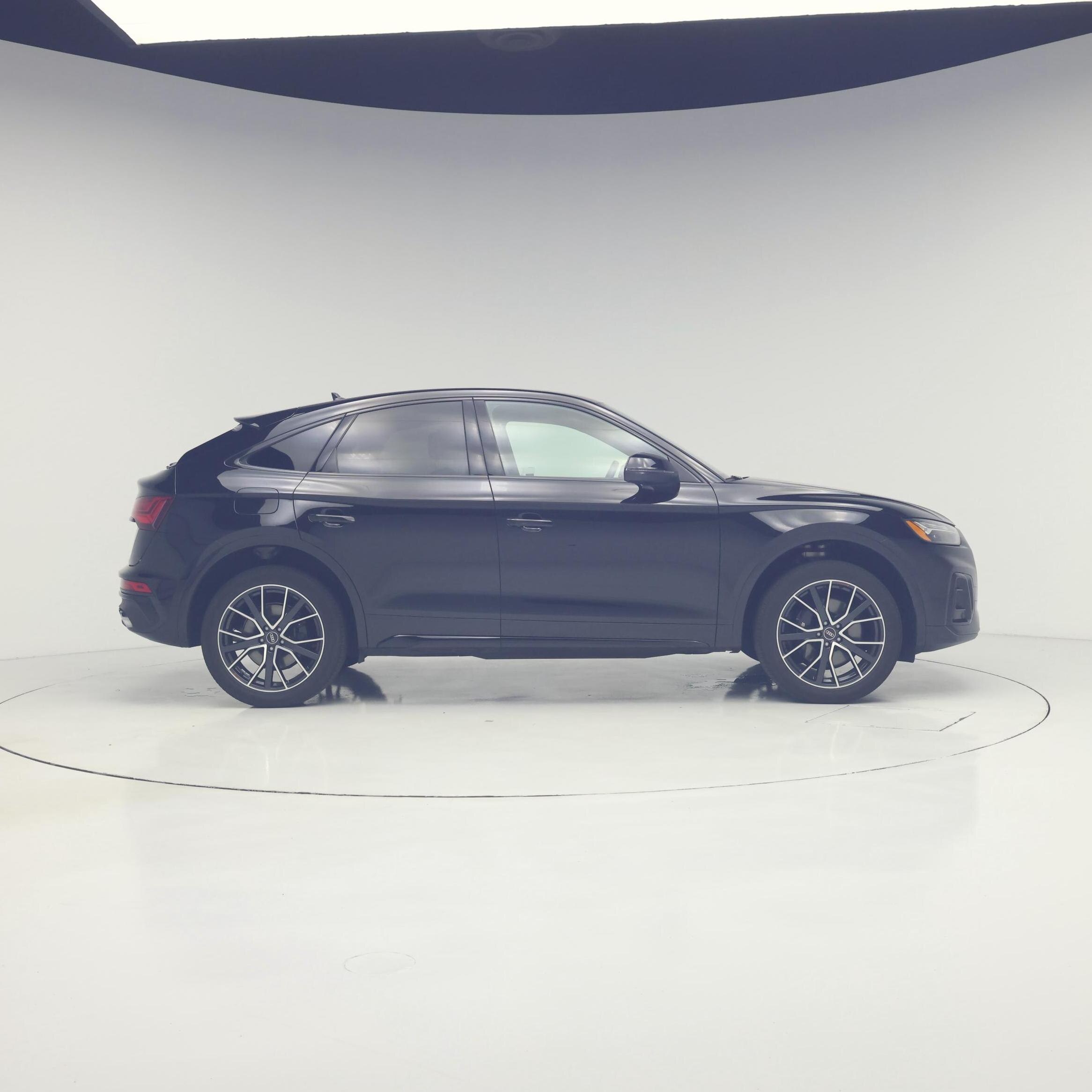 Thumbnail: 2023 Audi SQ5 - 7