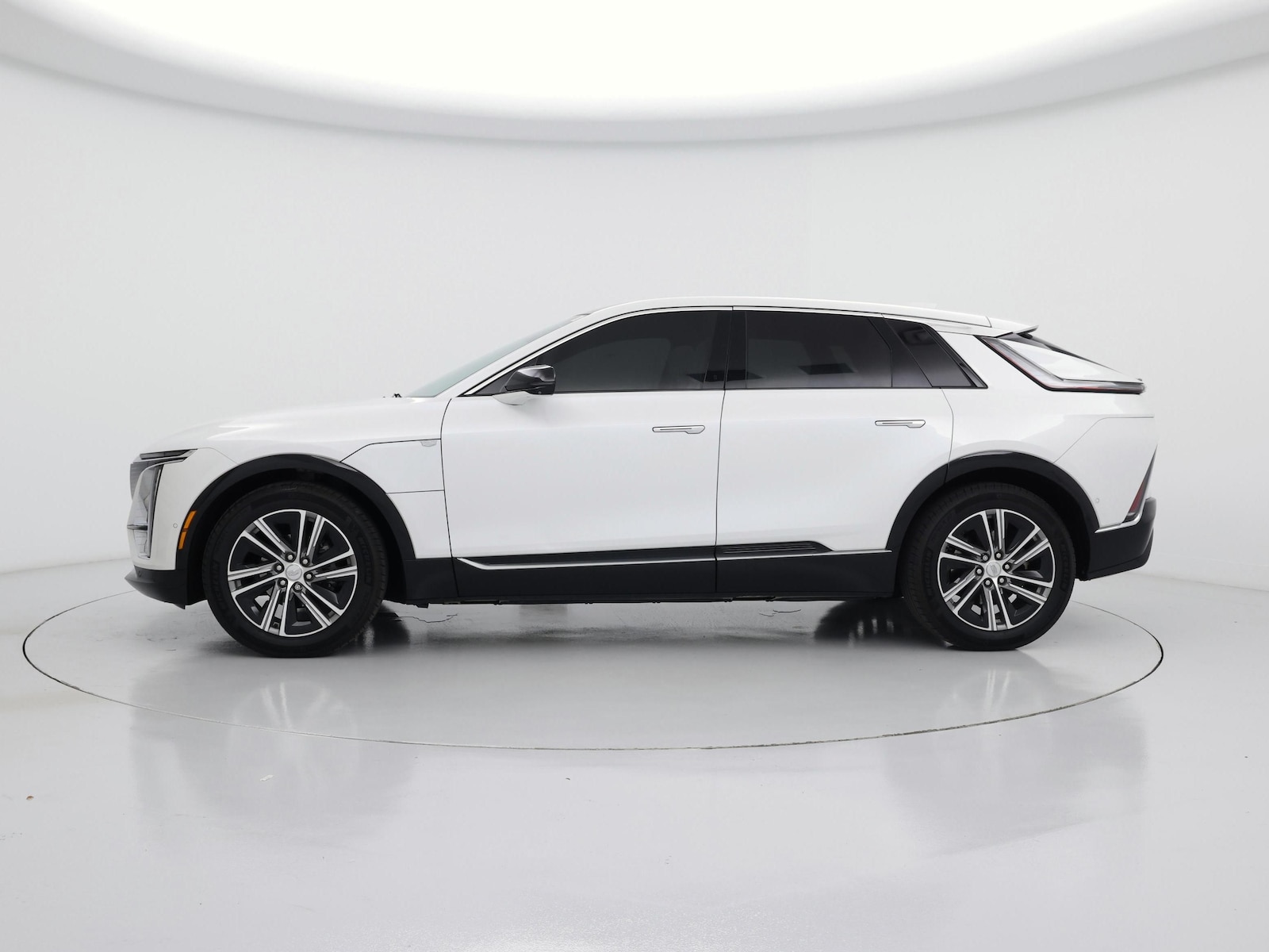 2024 Cadillac LYRIQ Luxury 1 - Photo 4