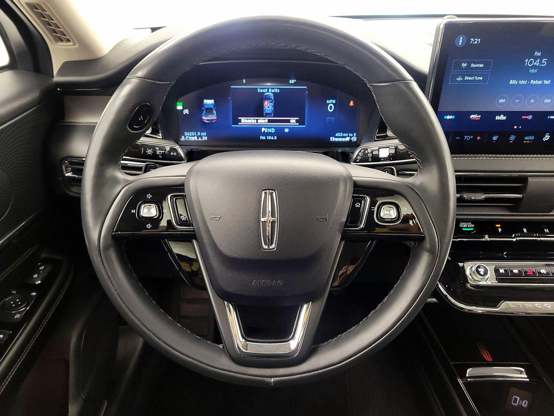 Thumbnail: 2023 Lincoln Corsair - 10