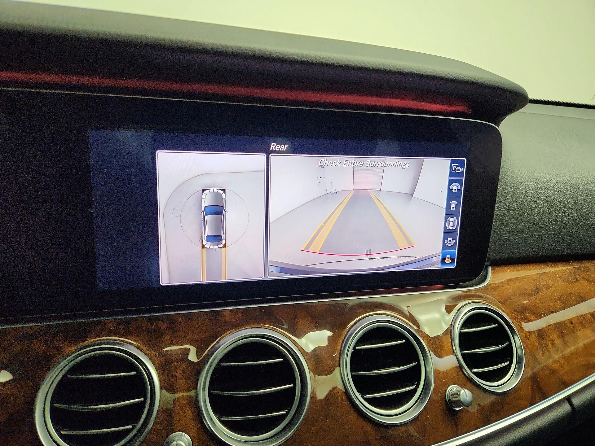 Thumbnail: 2019 Mercedes-Benz E-Class - 15