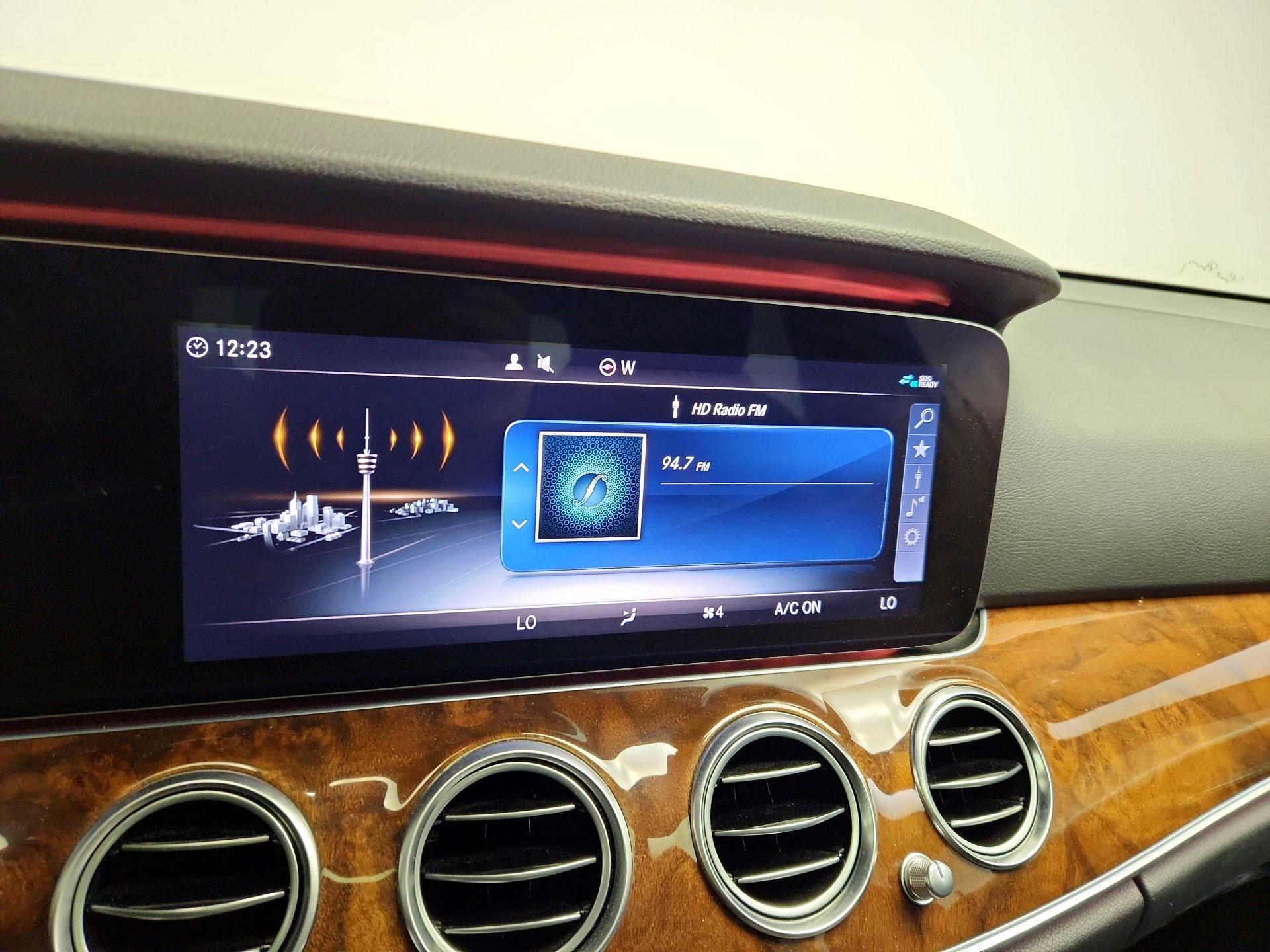 Thumbnail: 2019 Mercedes-Benz E-Class - 16