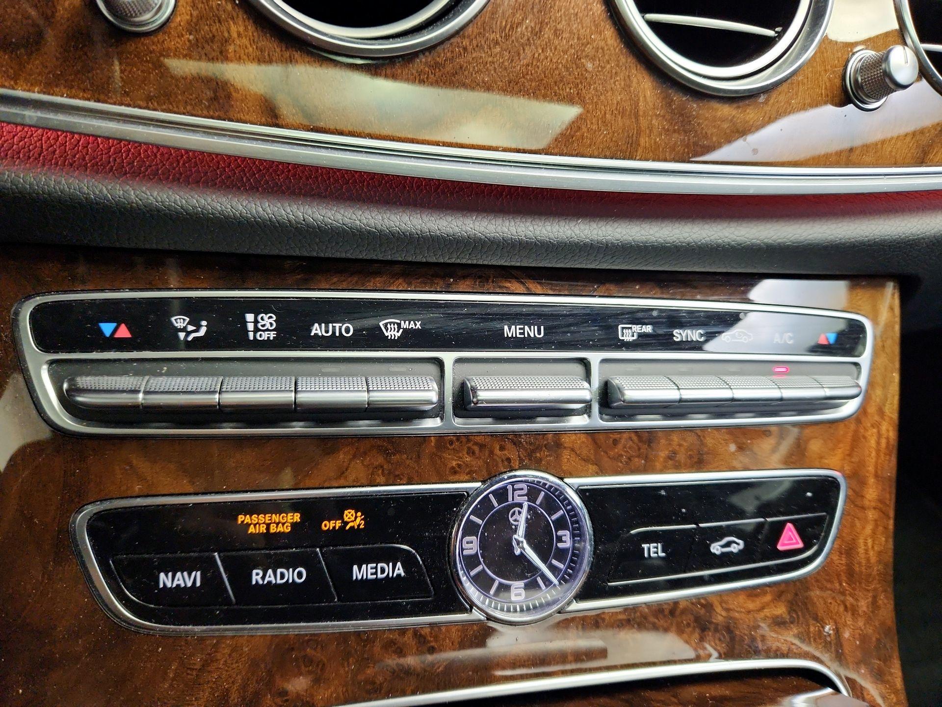 Thumbnail: 2019 Mercedes-Benz E-Class - 17