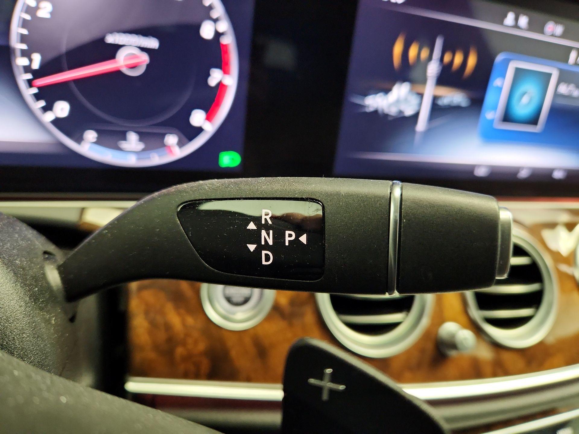 Thumbnail: 2019 Mercedes-Benz E-Class - 18