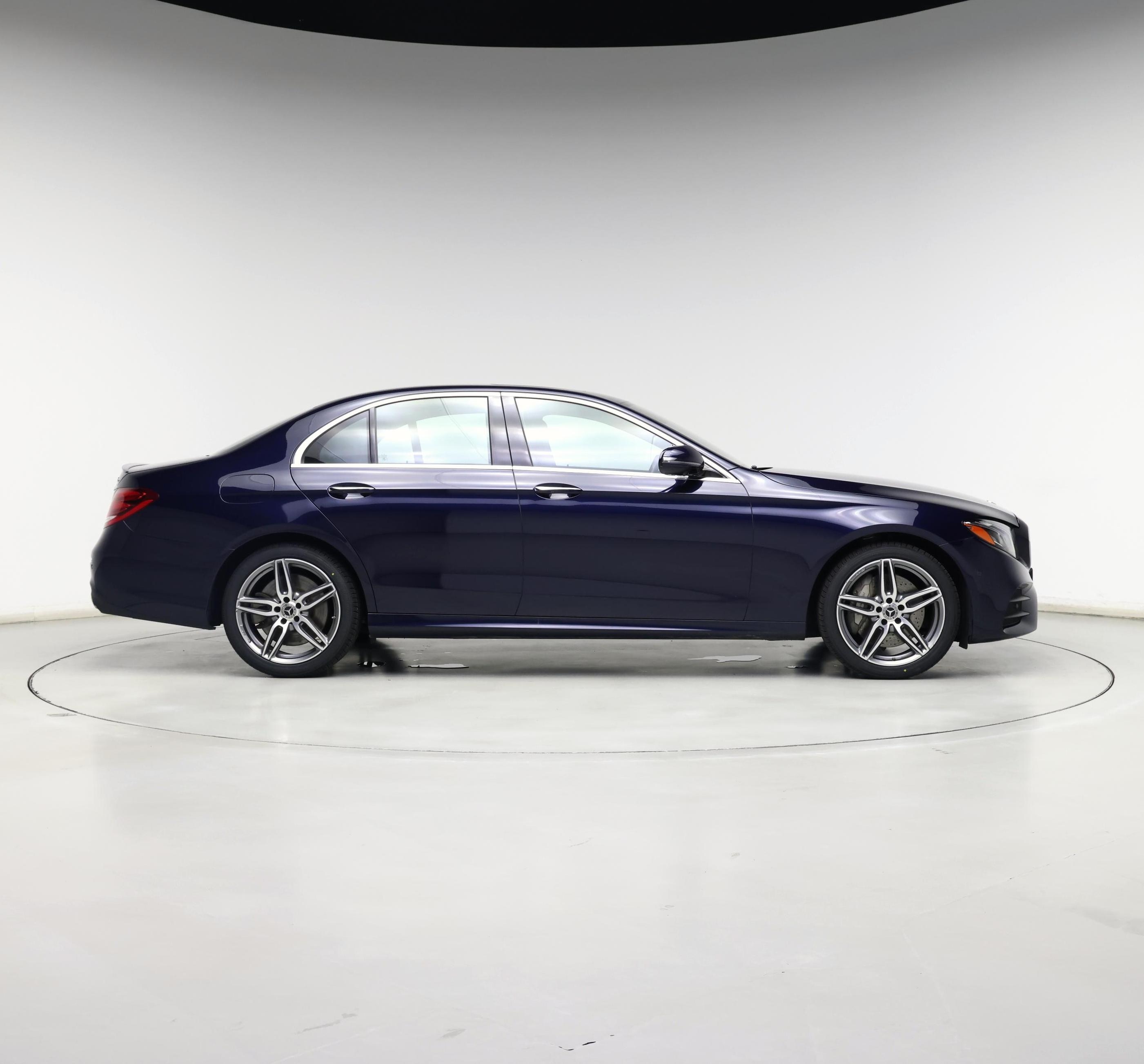 Thumbnail: 2019 Mercedes-Benz E-Class - 7