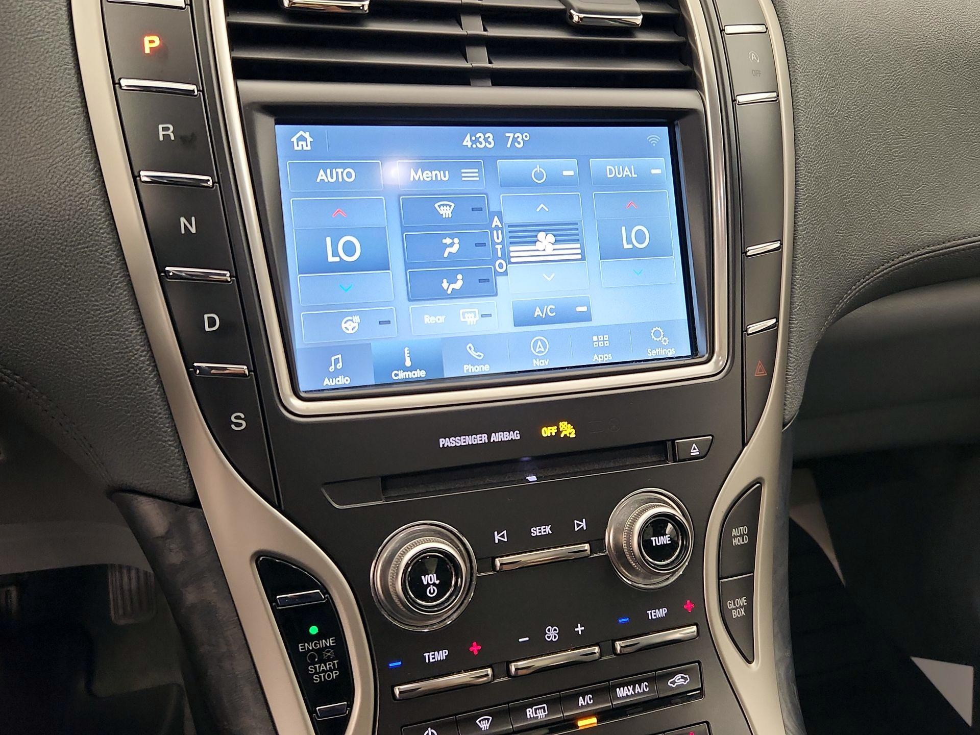 Thumbnail: 2019 Lincoln Nautilus - 17