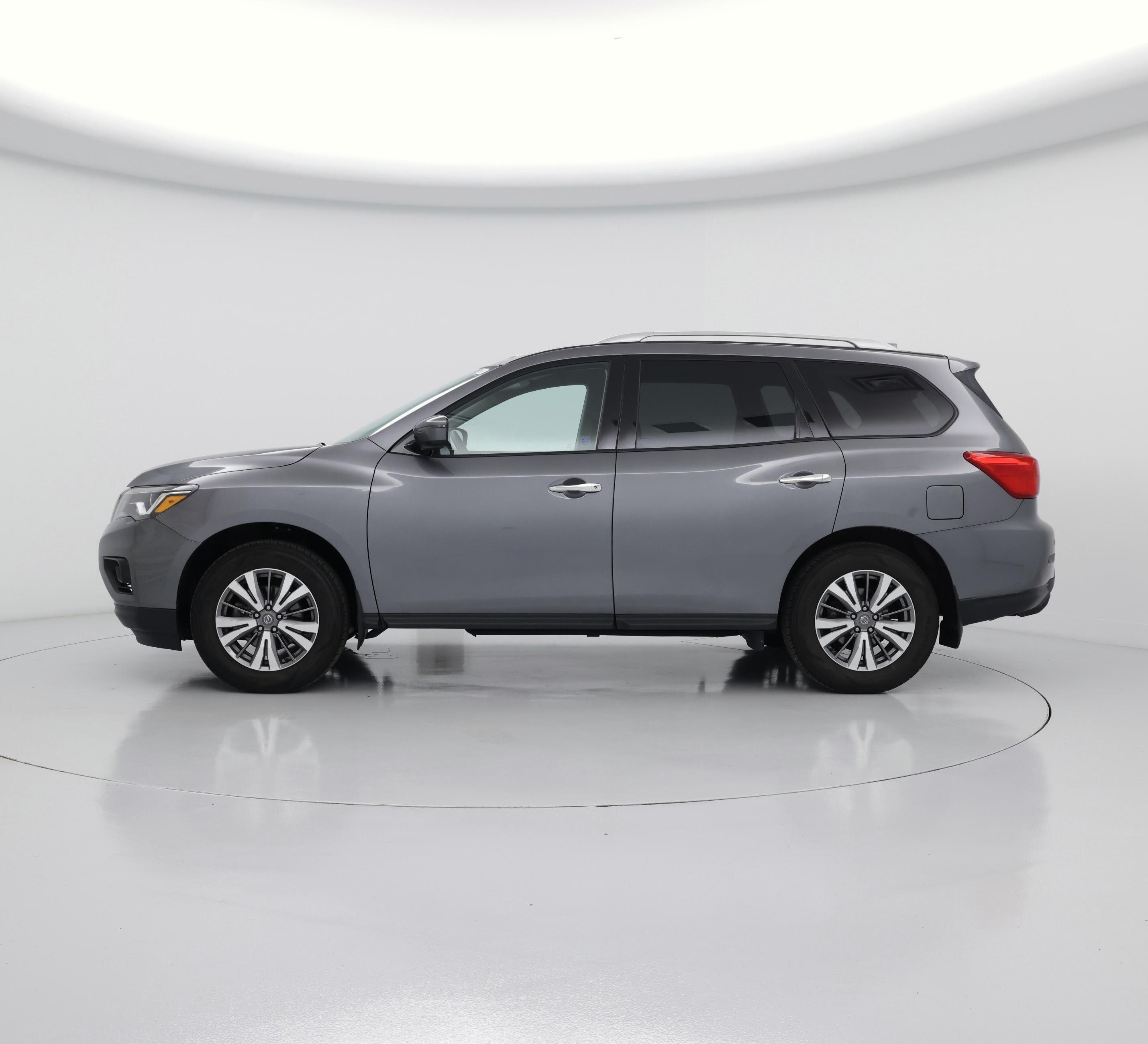 Thumbnail: 2020 Nissan Pathfinder - 3
