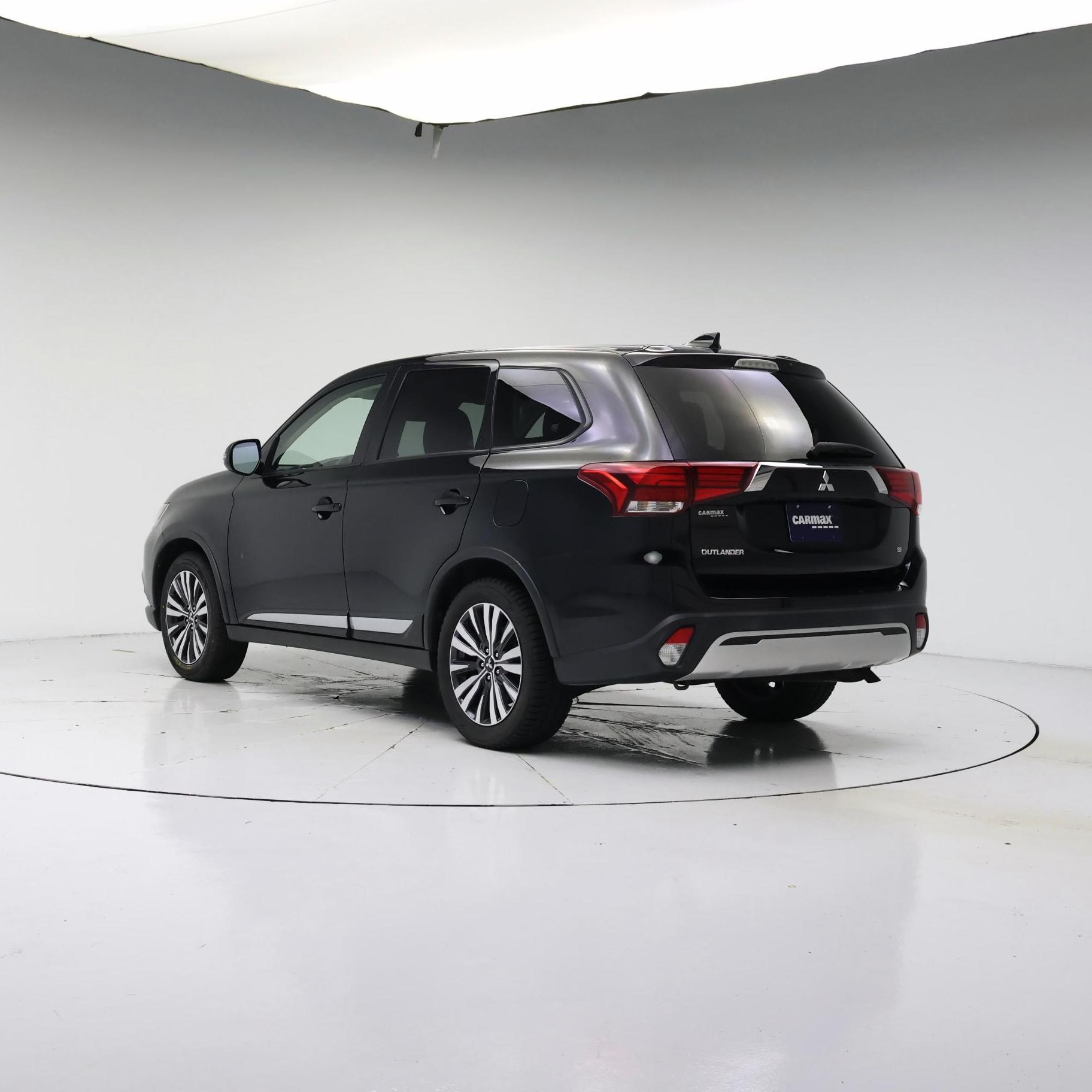 Thumbnail: 2020 Mitsubishi Outlander - 2