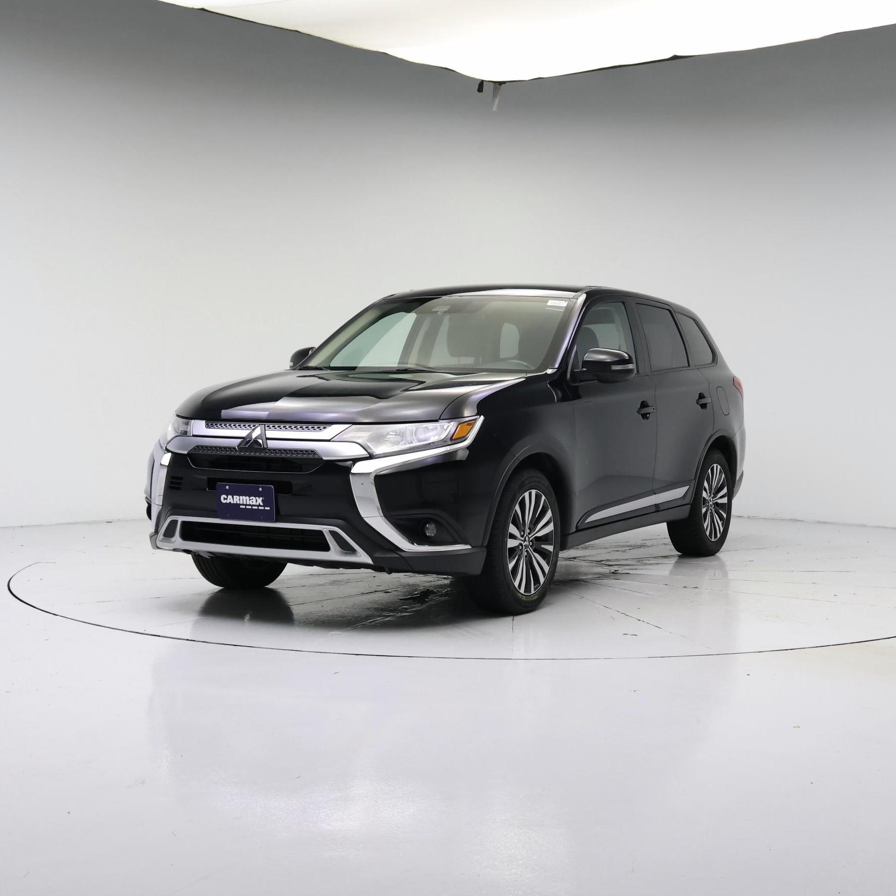 Thumbnail: 2020 Mitsubishi Outlander - 4