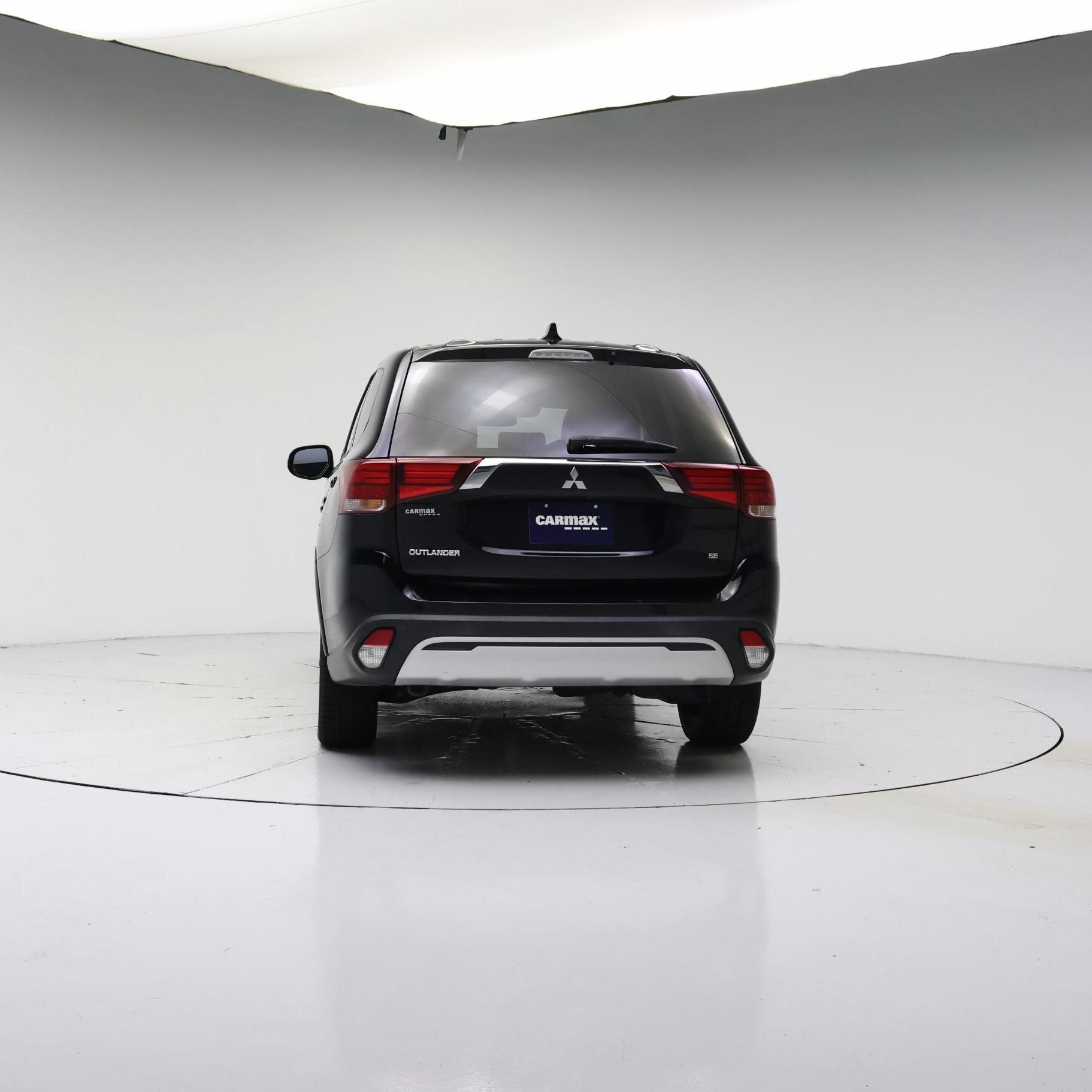Thumbnail: 2020 Mitsubishi Outlander - 6