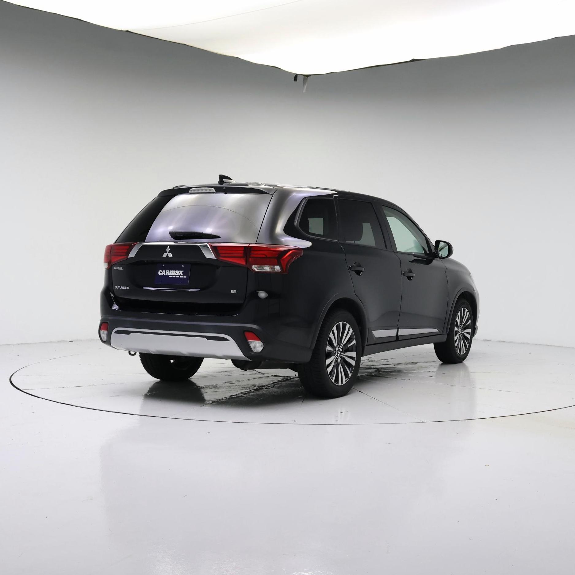 Thumbnail: 2020 Mitsubishi Outlander - 8
