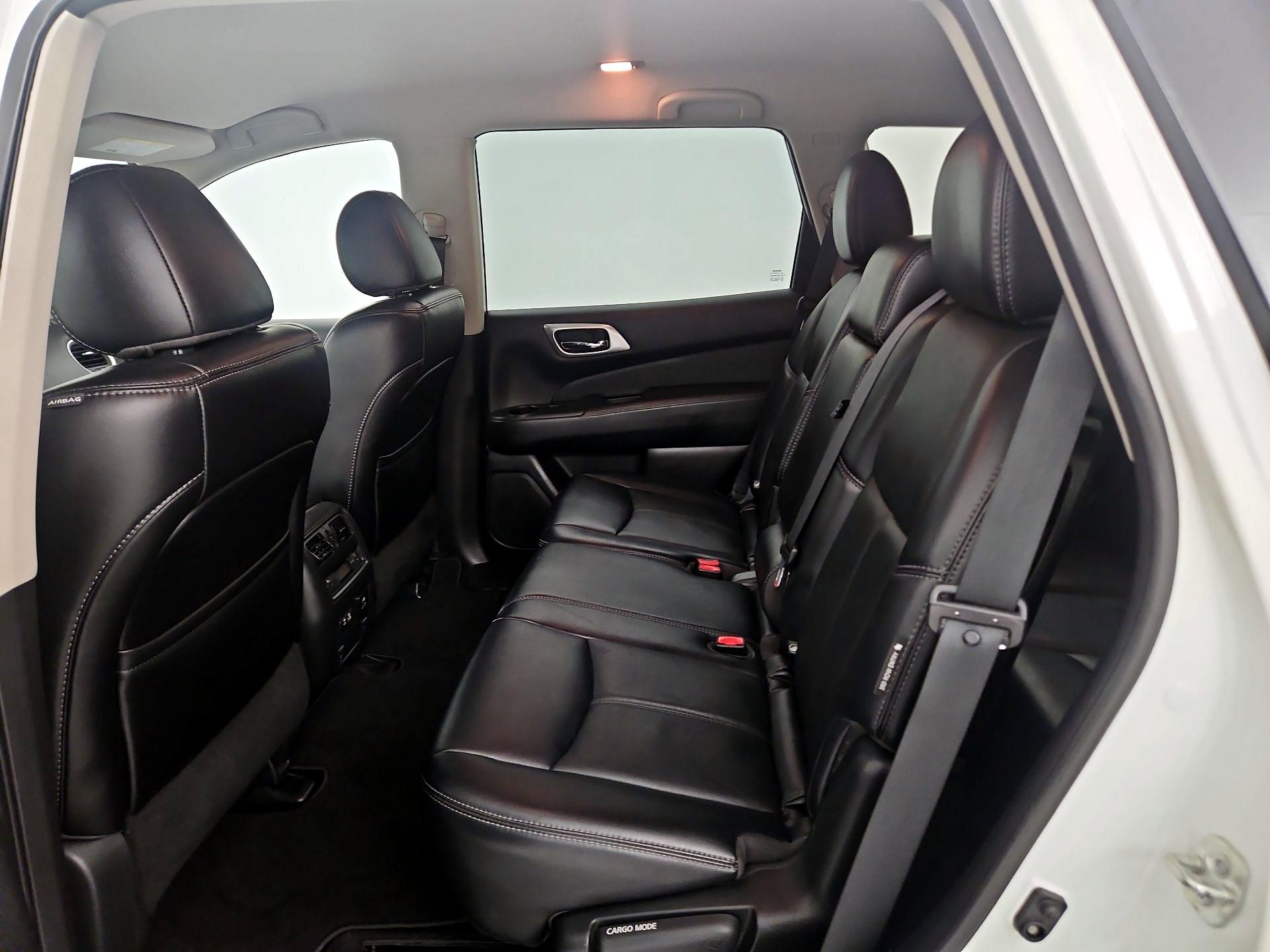 Thumbnail: 2019 Nissan Pathfinder - 18