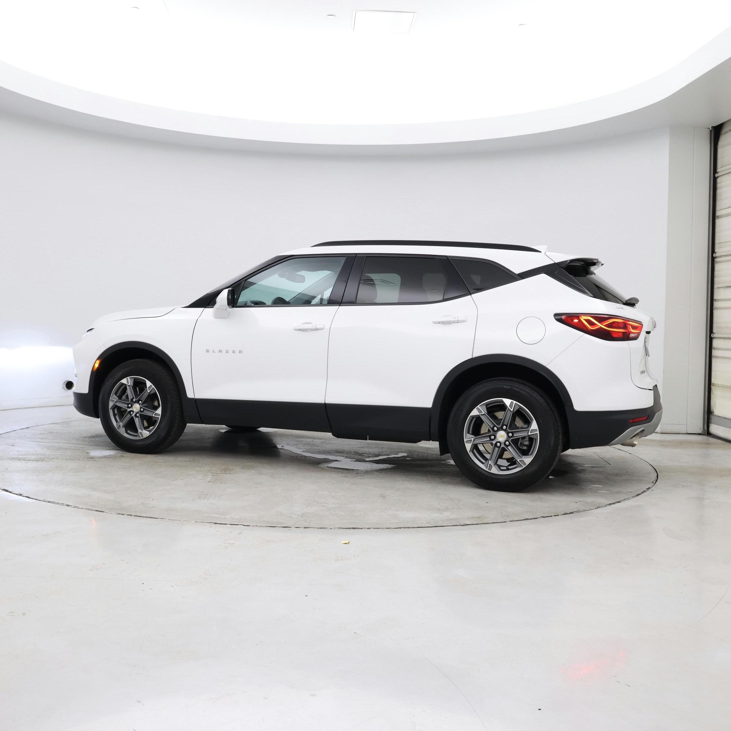 Thumbnail: 2023 Chevrolet Blazer - 6