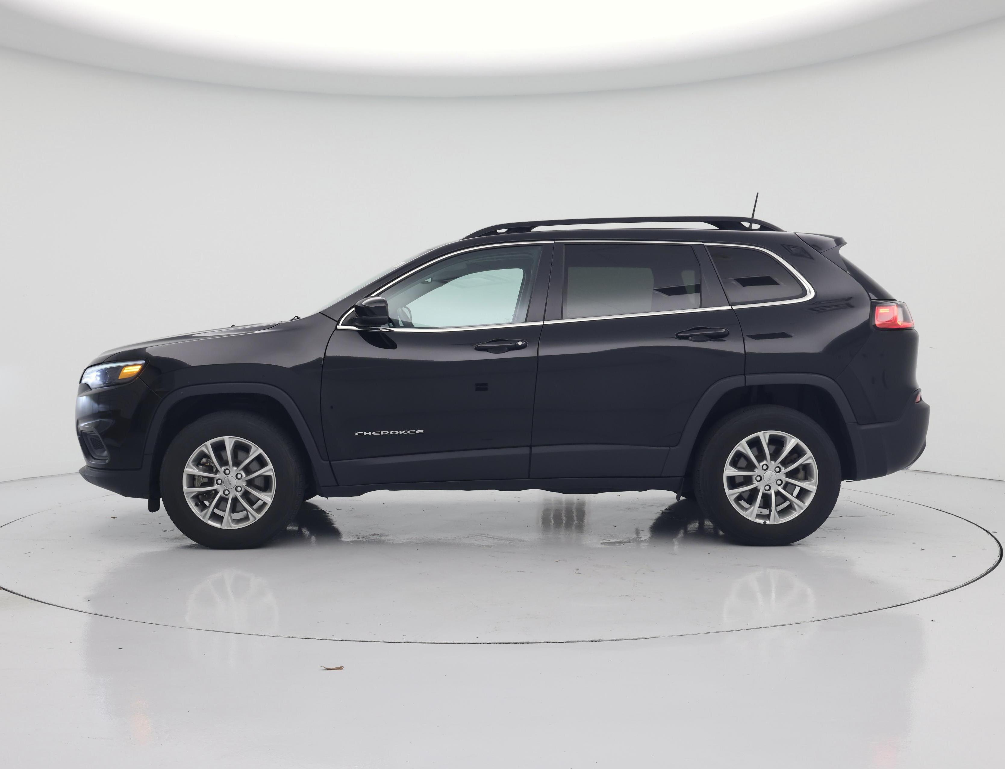 Thumbnail: 2022 Jeep Cherokee - 3