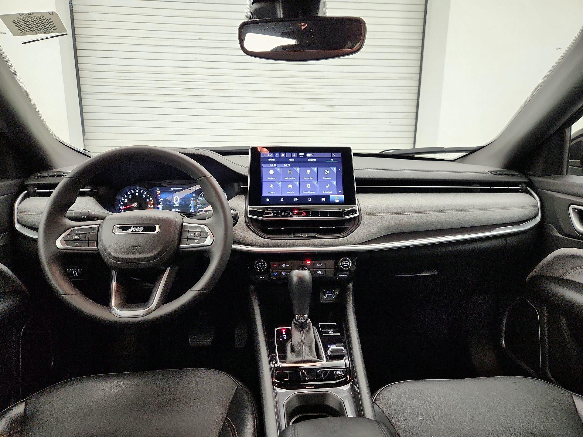 Thumbnail: 2023 Jeep Compass - 9