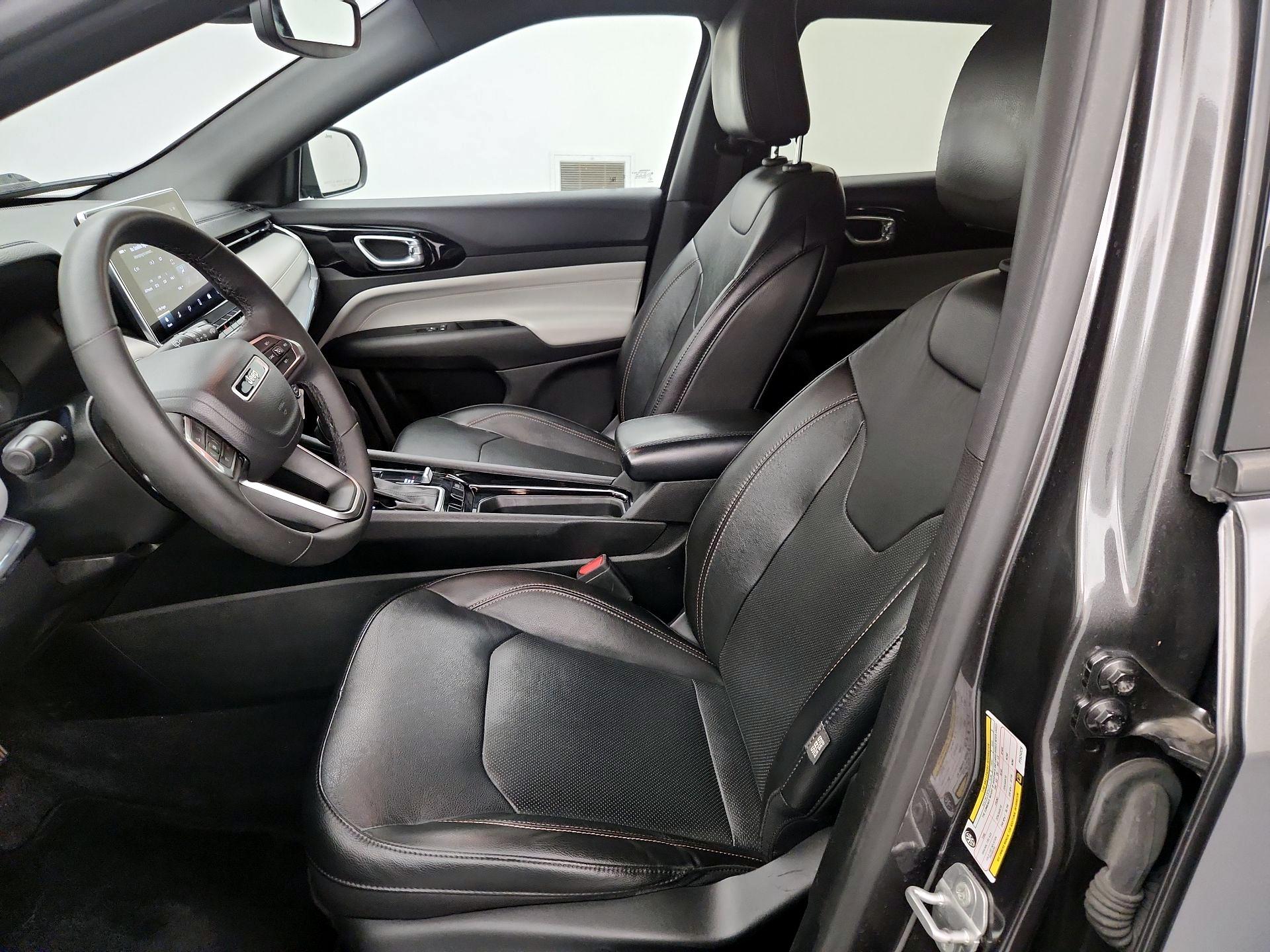 Thumbnail: 2023 Jeep Compass - 11