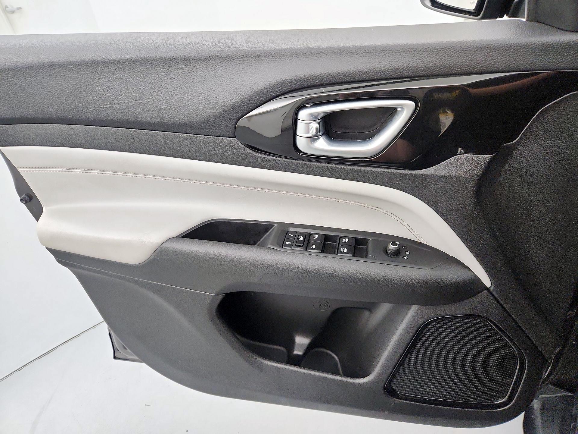 Thumbnail: 2023 Jeep Compass - 12