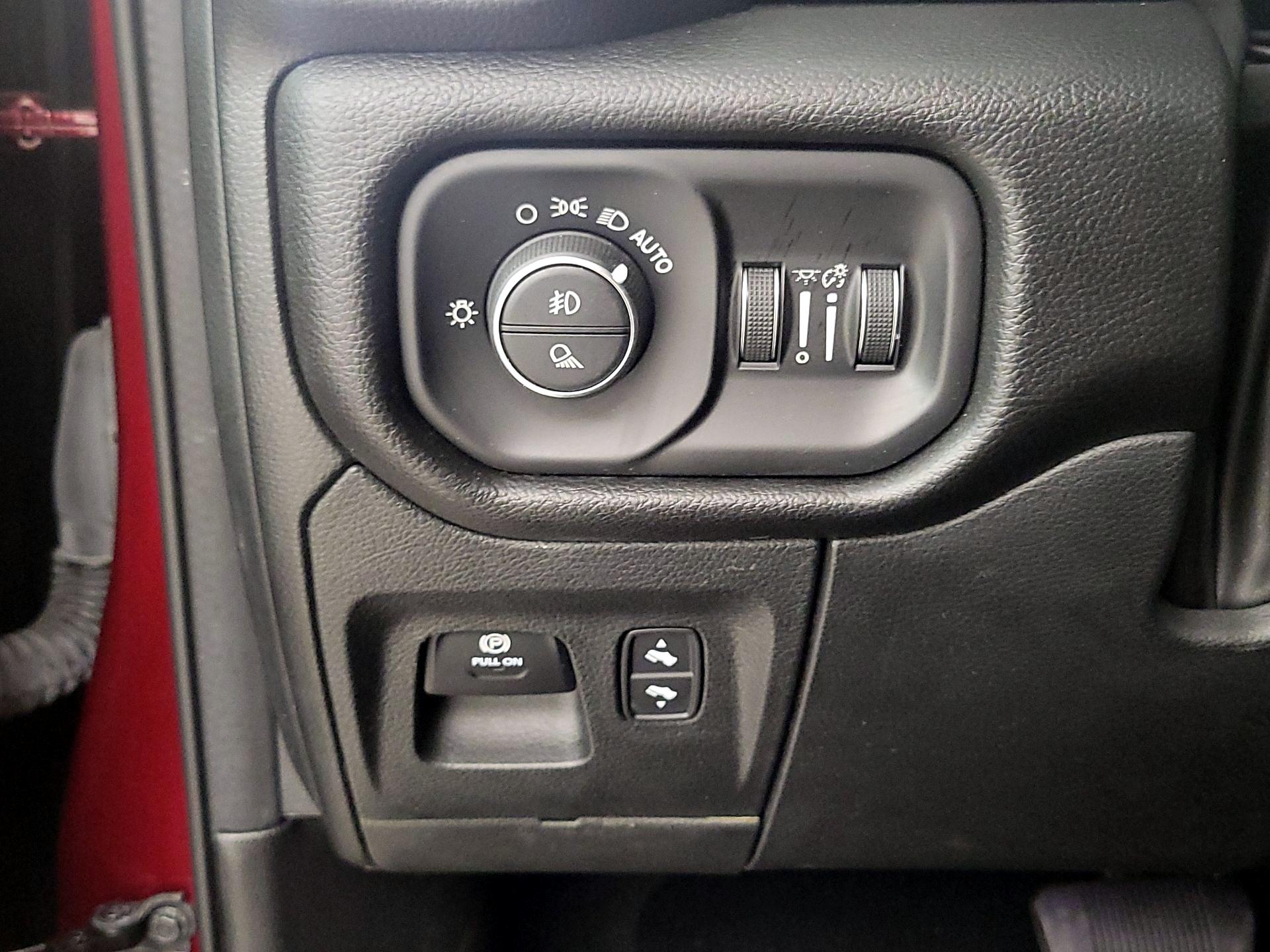 Thumbnail: 2023 RAM 1500 - 13