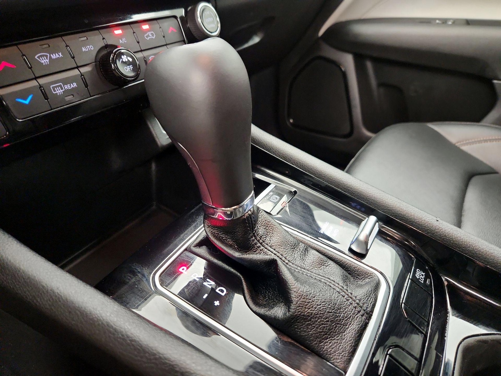 2024 Jeep Compass Limited - Photo 18