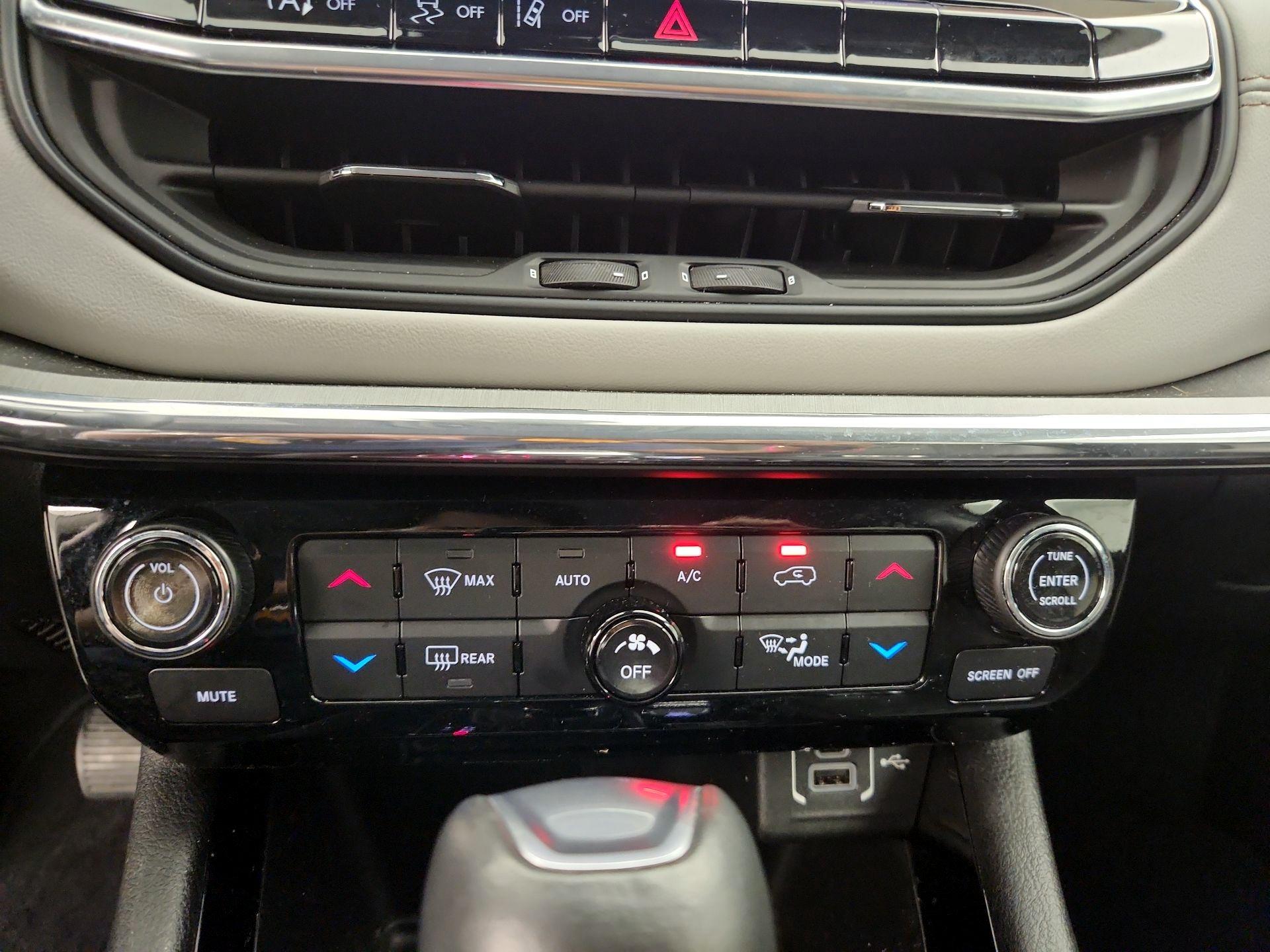 Thumbnail: 2022 Jeep Compass - 17