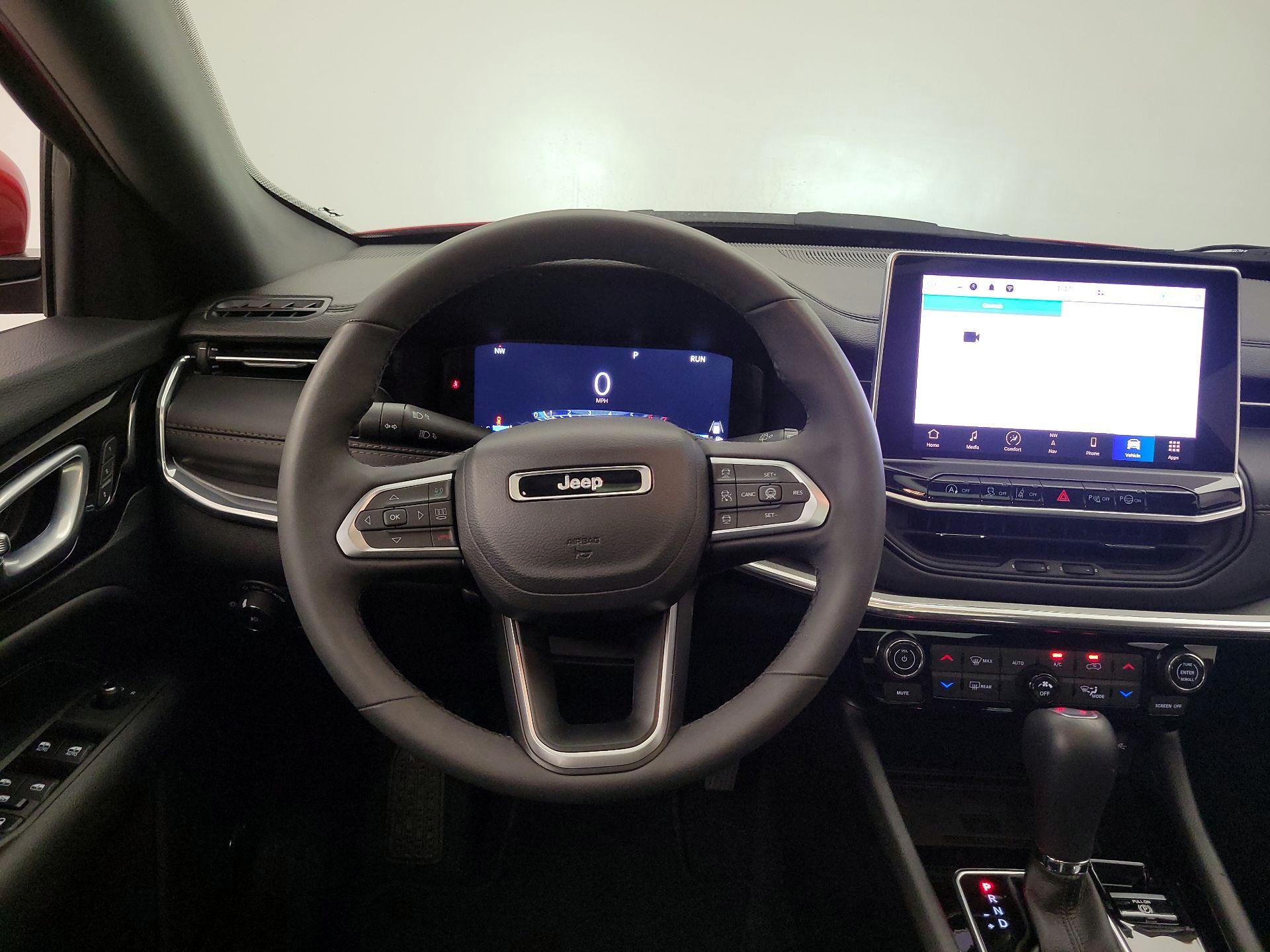 Thumbnail: 2023 Jeep Compass - 10